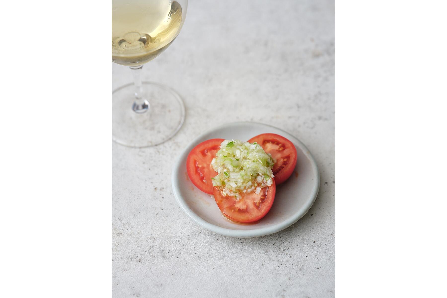 甘味が際立つ“冷やしねぎ塩フルーツトマト”