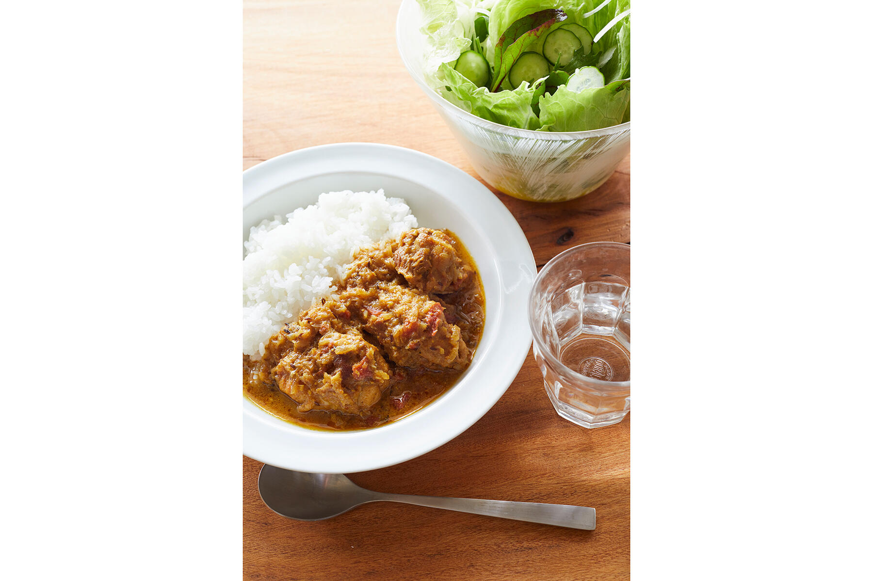 さっぱりスパイシーな“チキンカレー”