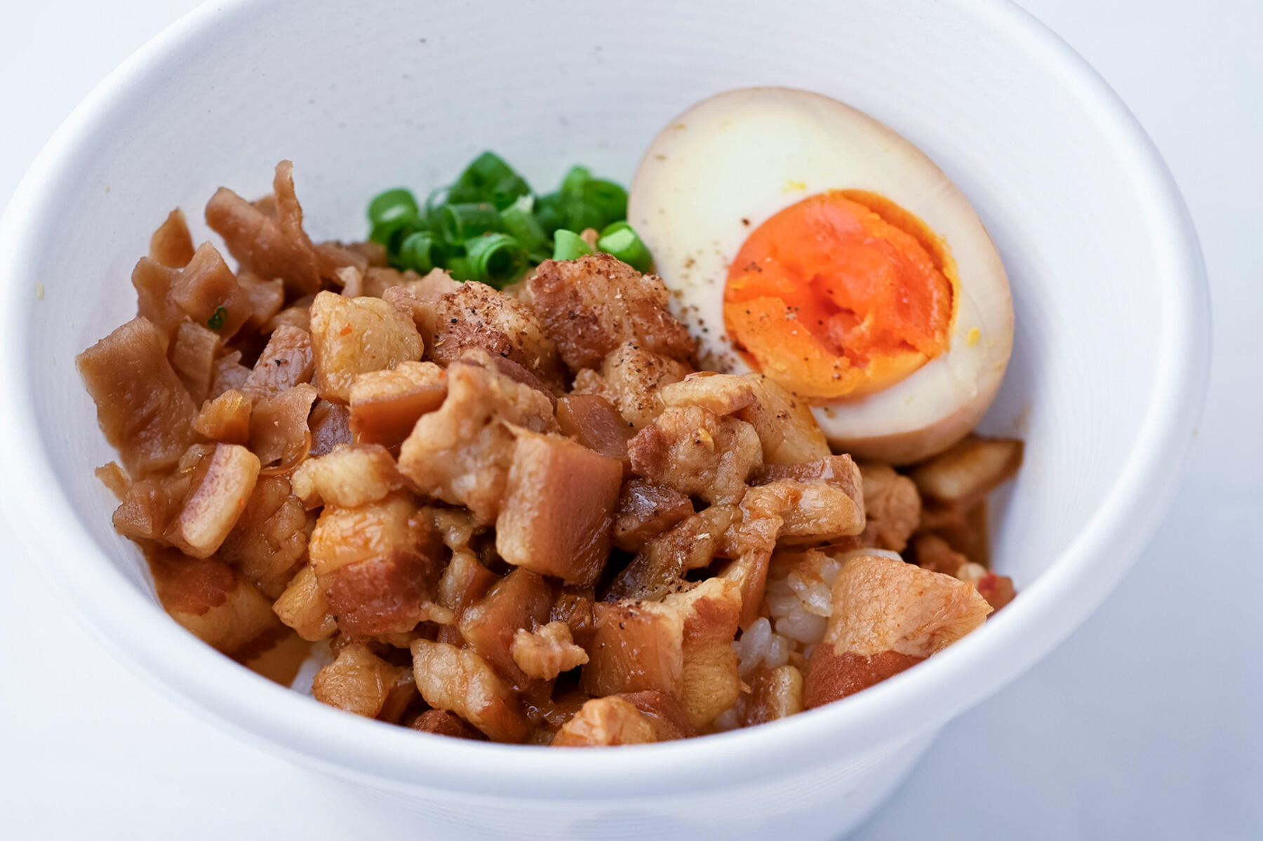 「慈華（いつか）」の麻婆ルーロー飯