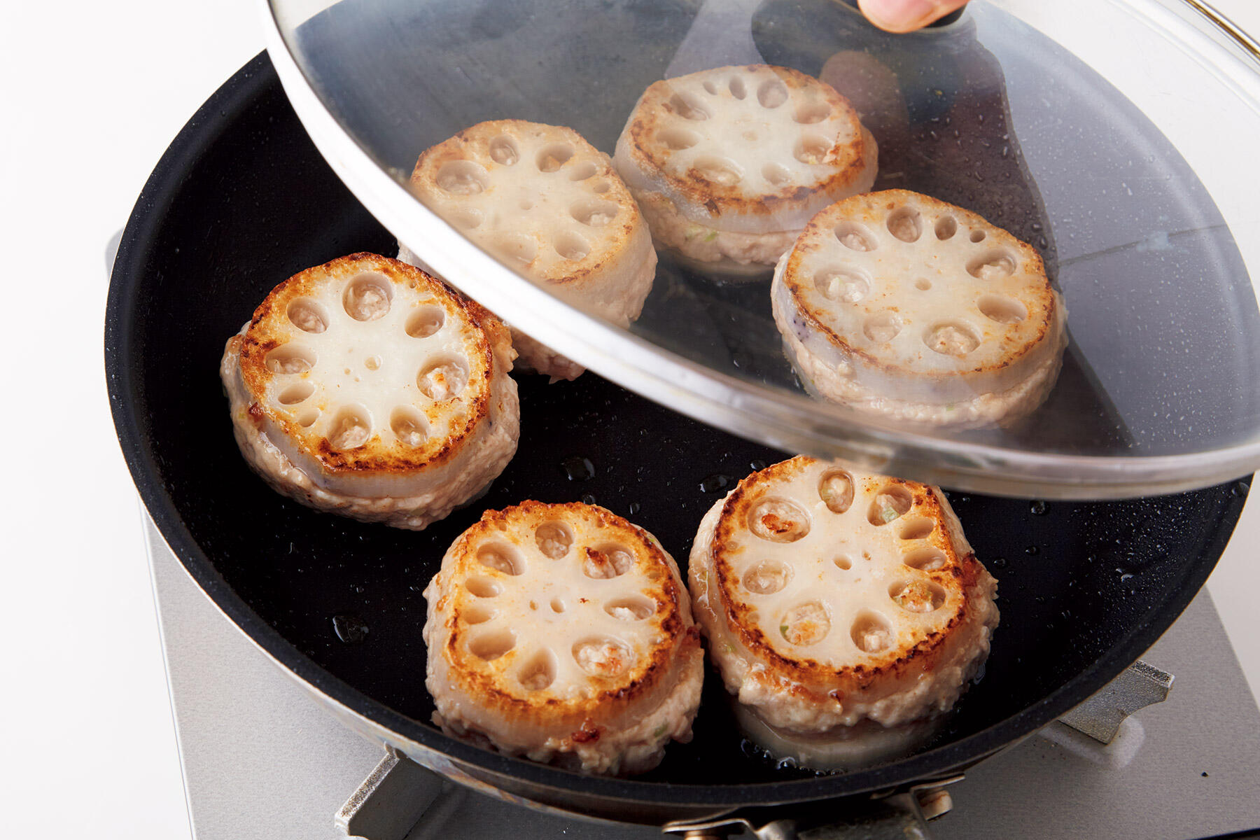 蒸し焼きにする