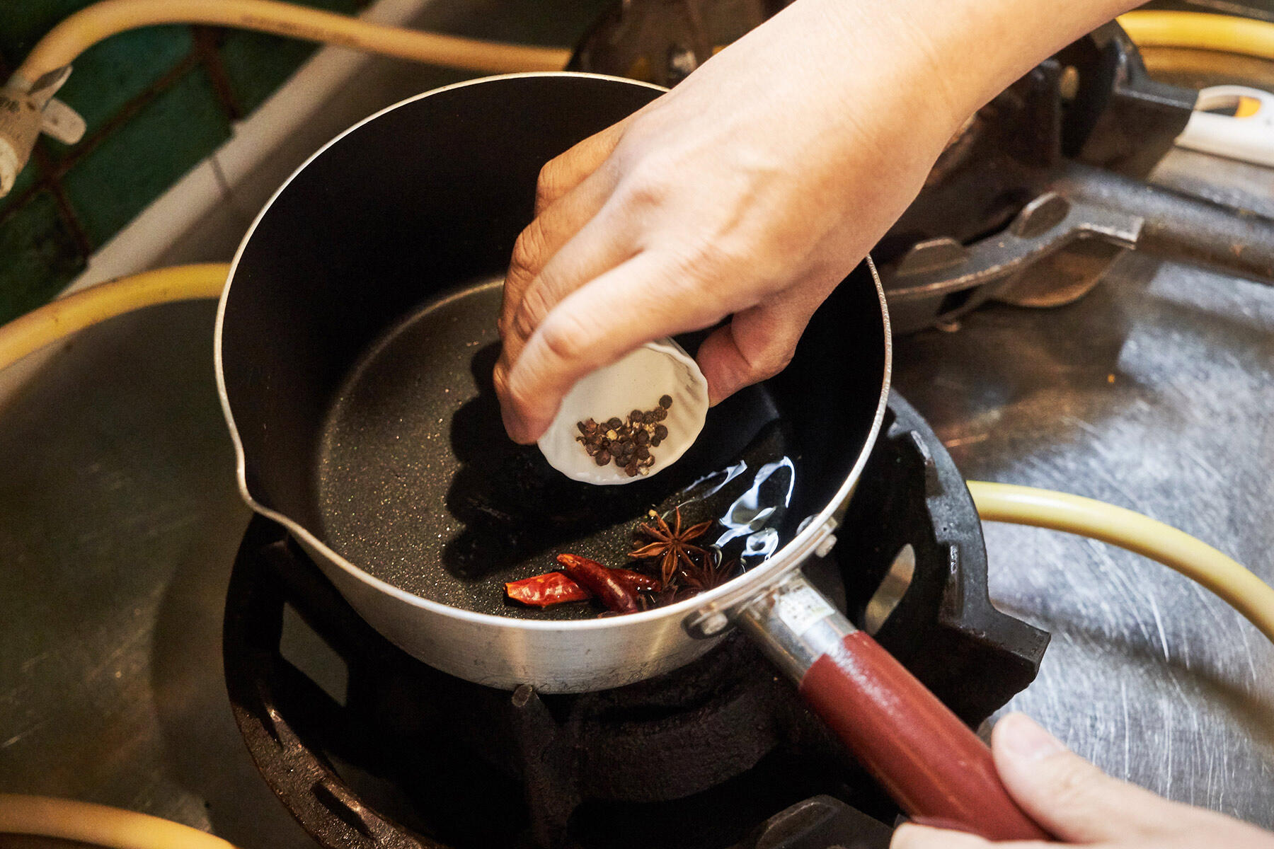 スパイスのテンパリング