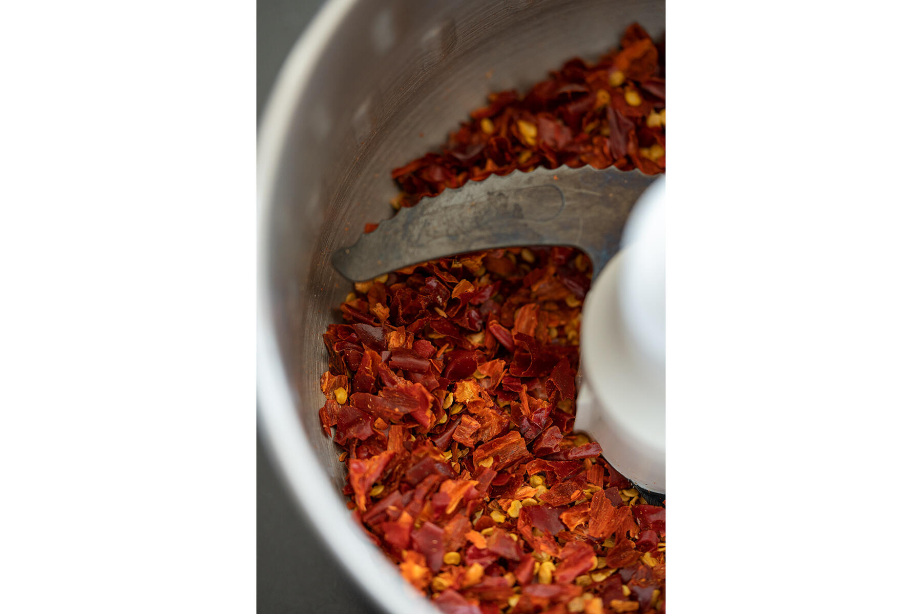 唐辛子を粉砕する