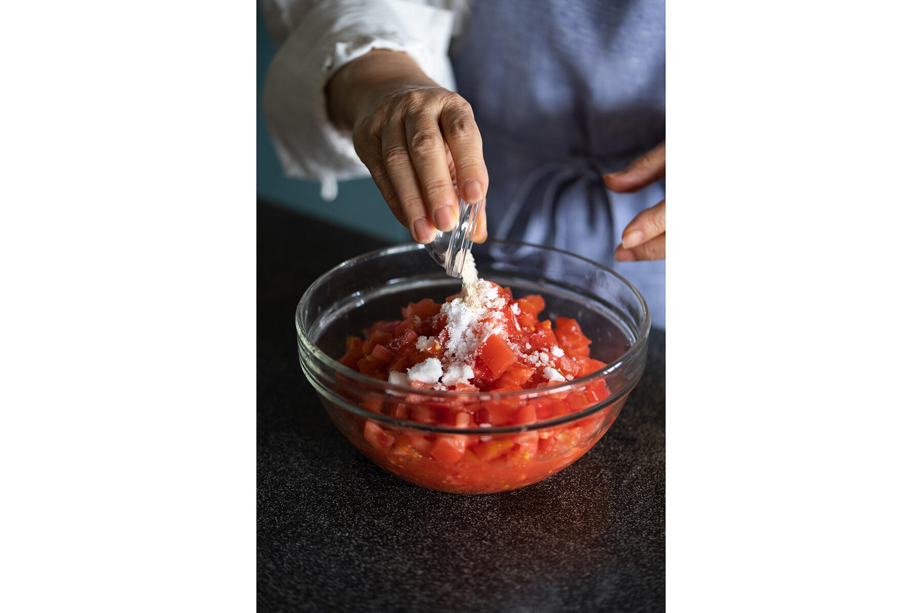 塩、砂糖を加える