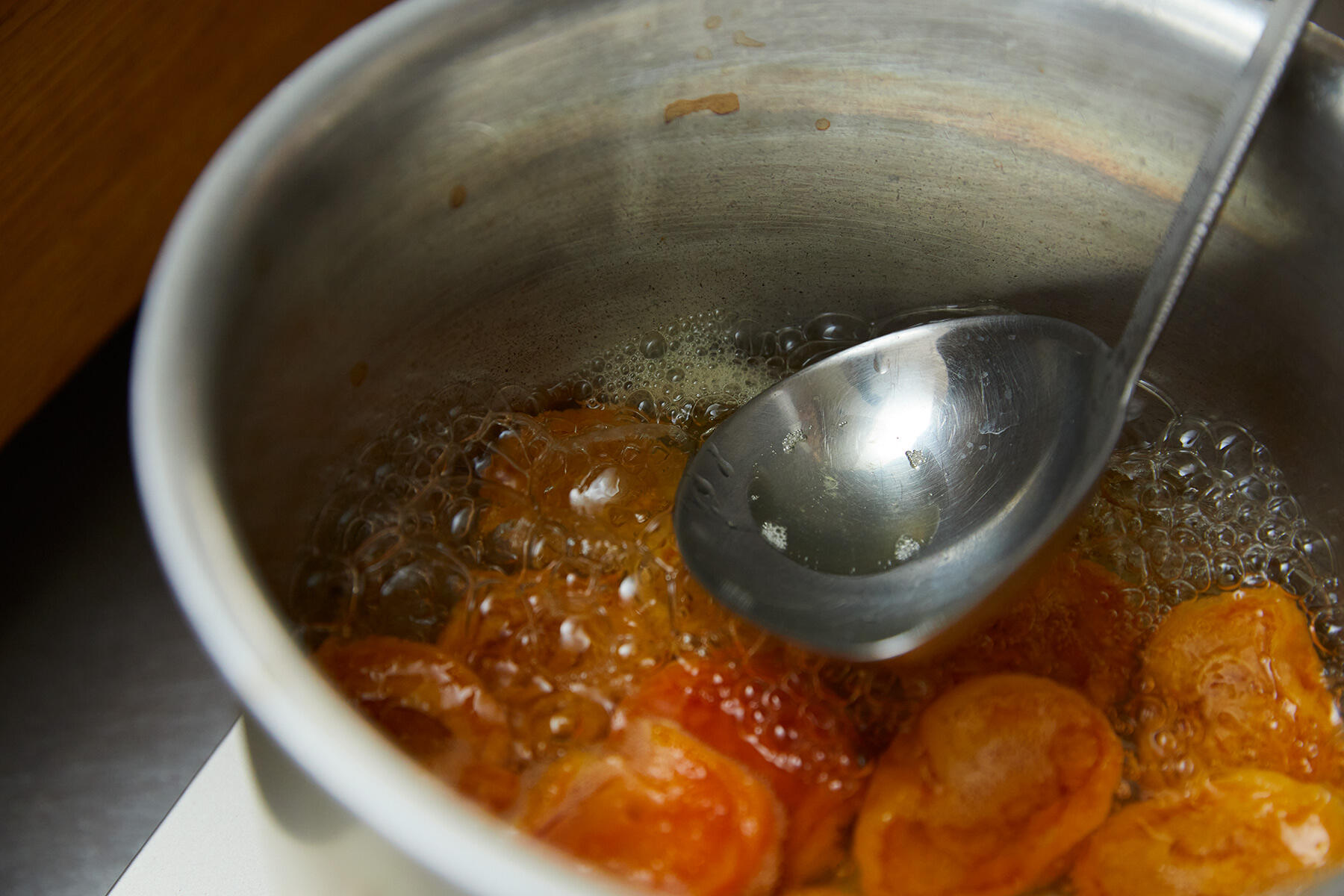 あんずソースをつくる