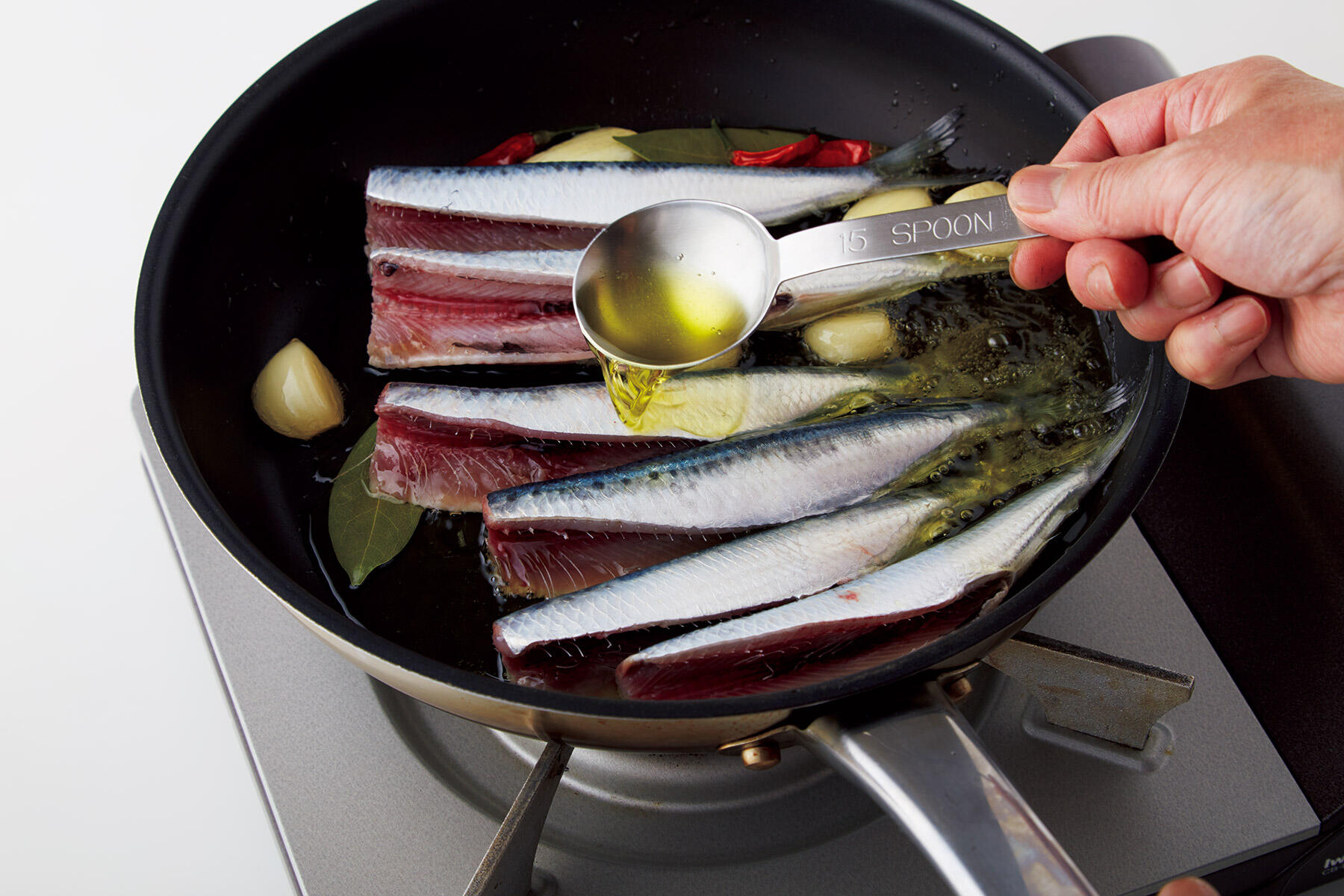 オリーブオイルを加える