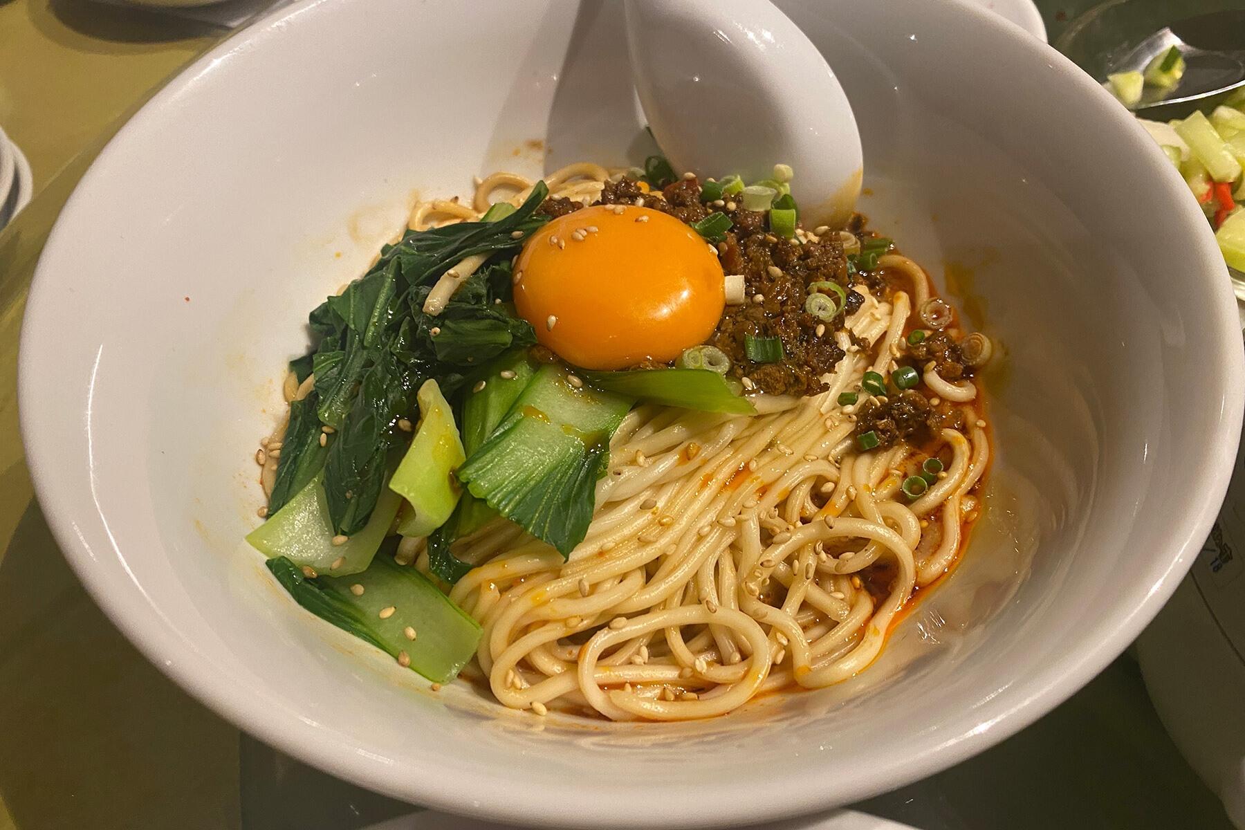 汁なし担々麺