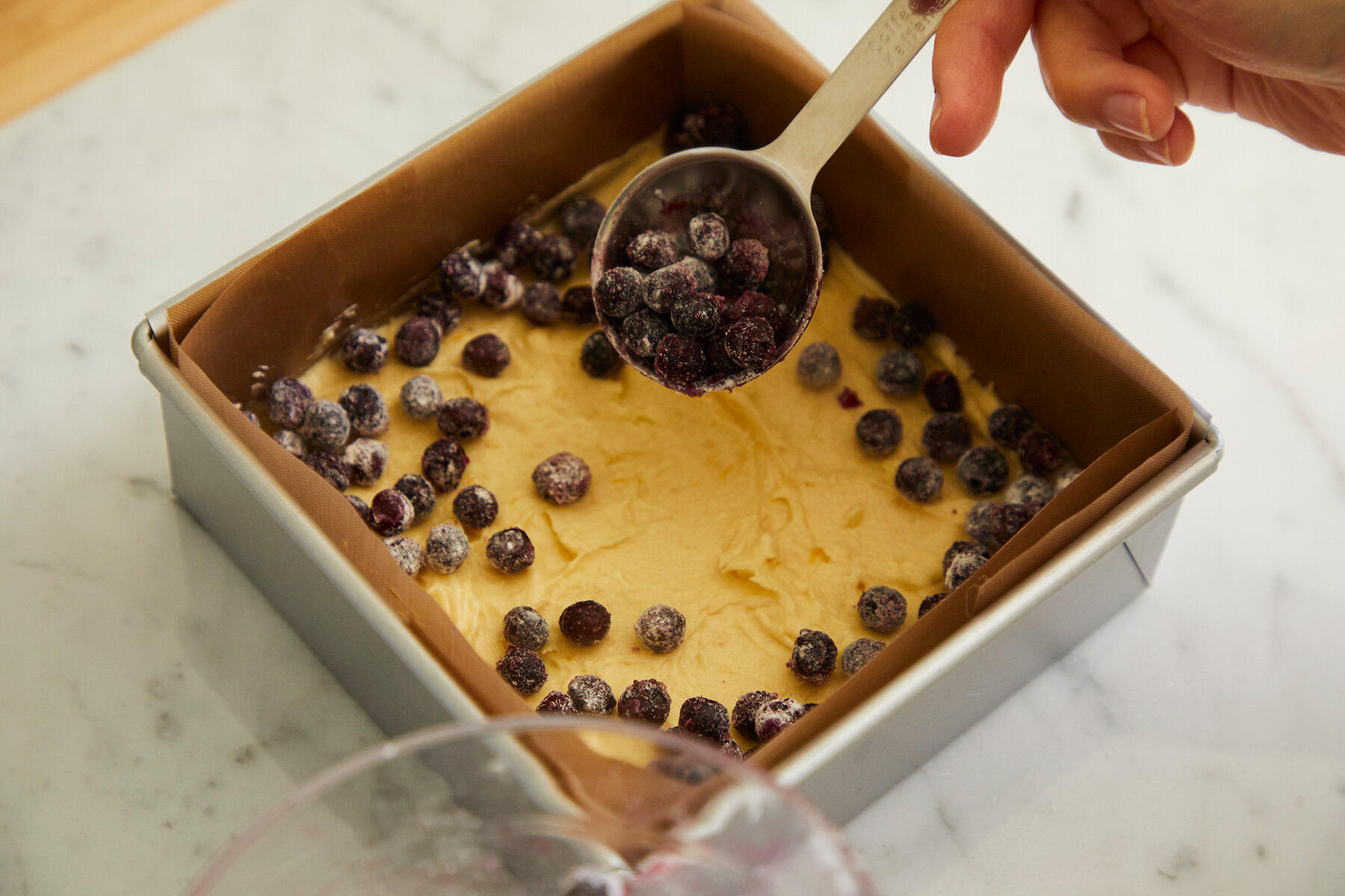 ブルーベリーをのせる