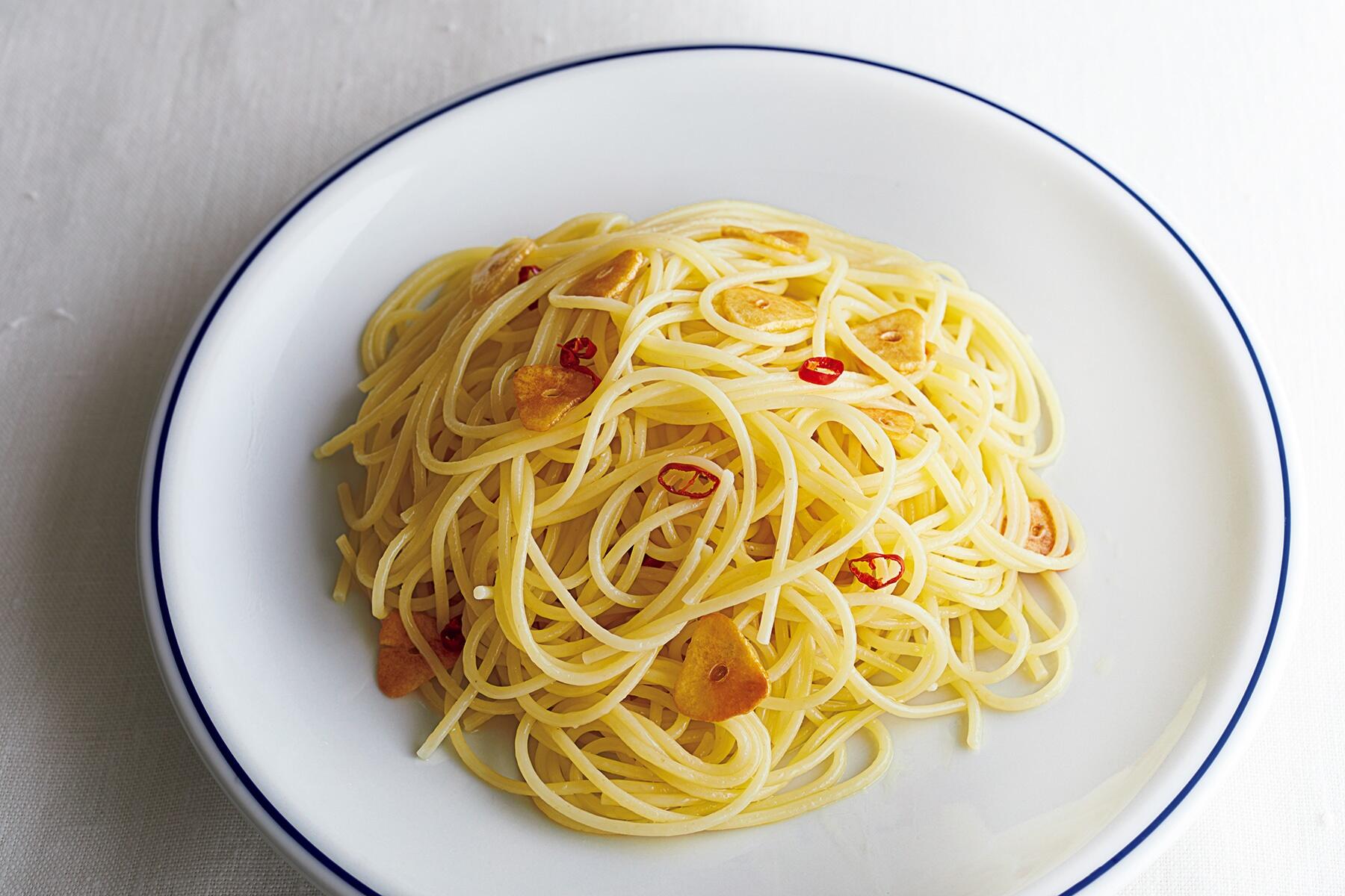 塩だけで味を決める“スパゲッティ・ペペロンチーノ”