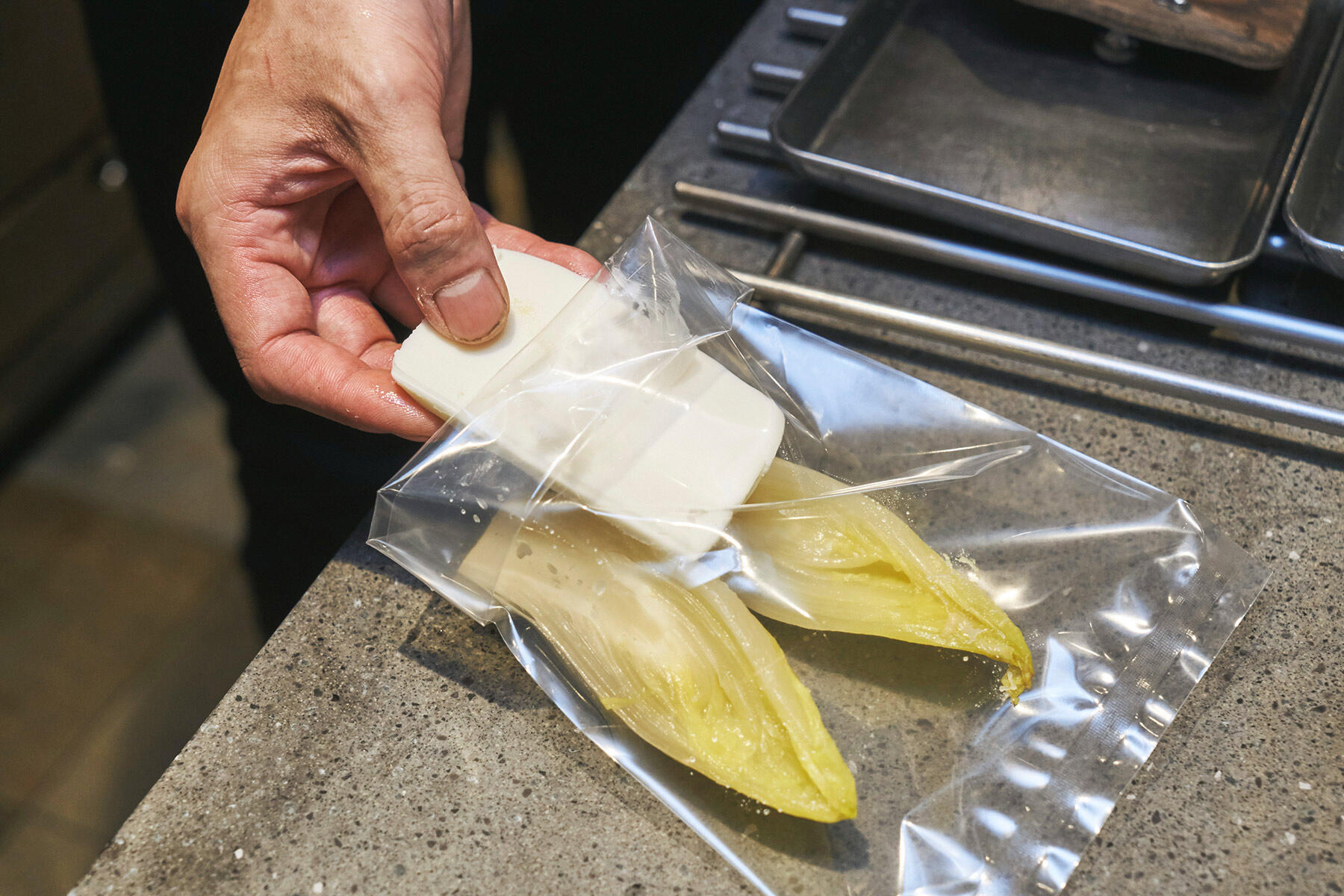 コンフィ――低温の油脂で煮込む