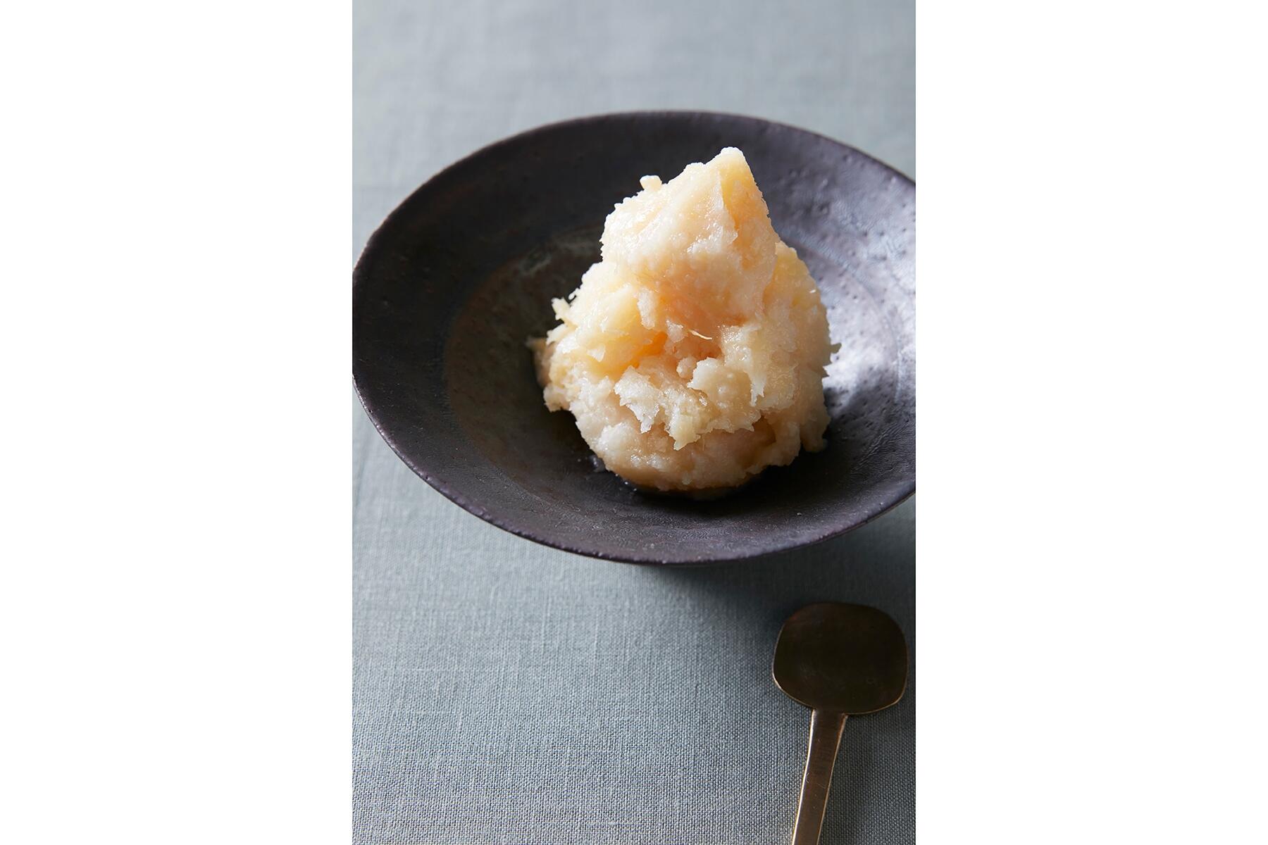 夏の疲れにも効く甘酒を使った“白桃のひんやりジェラート”