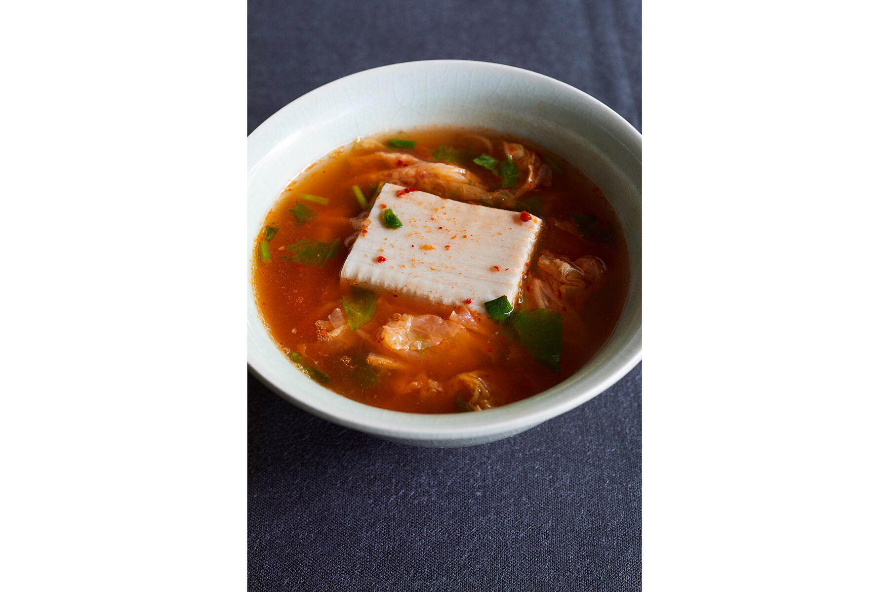 切って一緒に煮るだけでできる“スンドゥブチゲ風スープ”