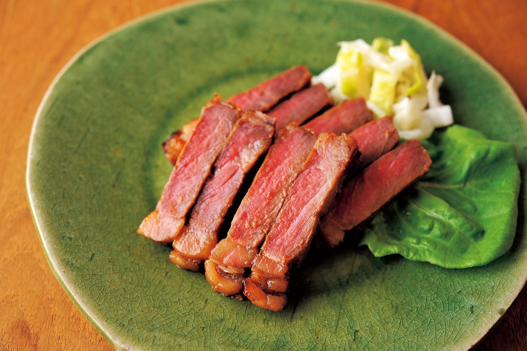 濃厚な旨味が日本酒を呼ぶ！“大人の「肉漬け」”