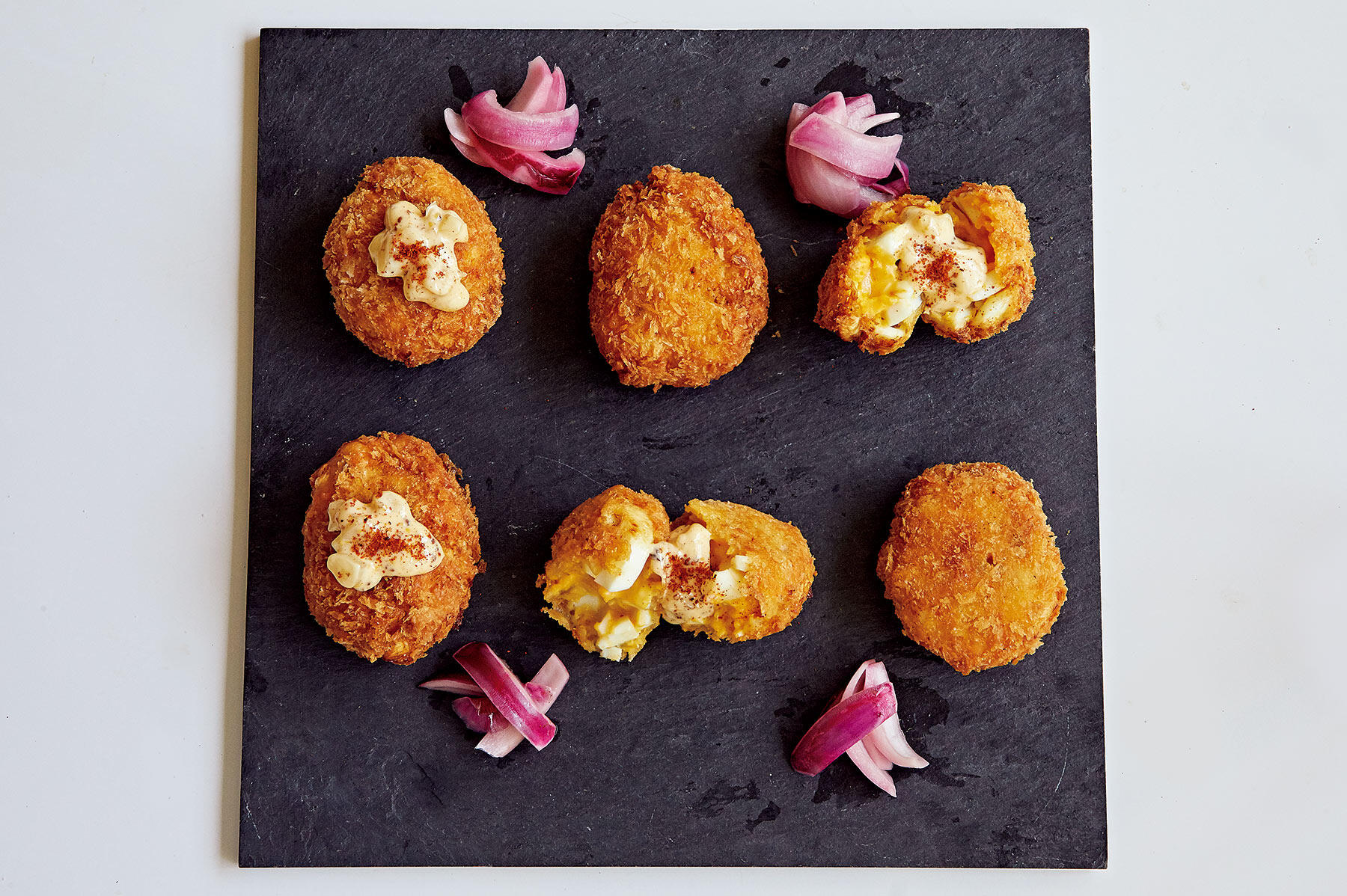 冷えたビールがよりおいしくなる“ゆでたまコロッケ”