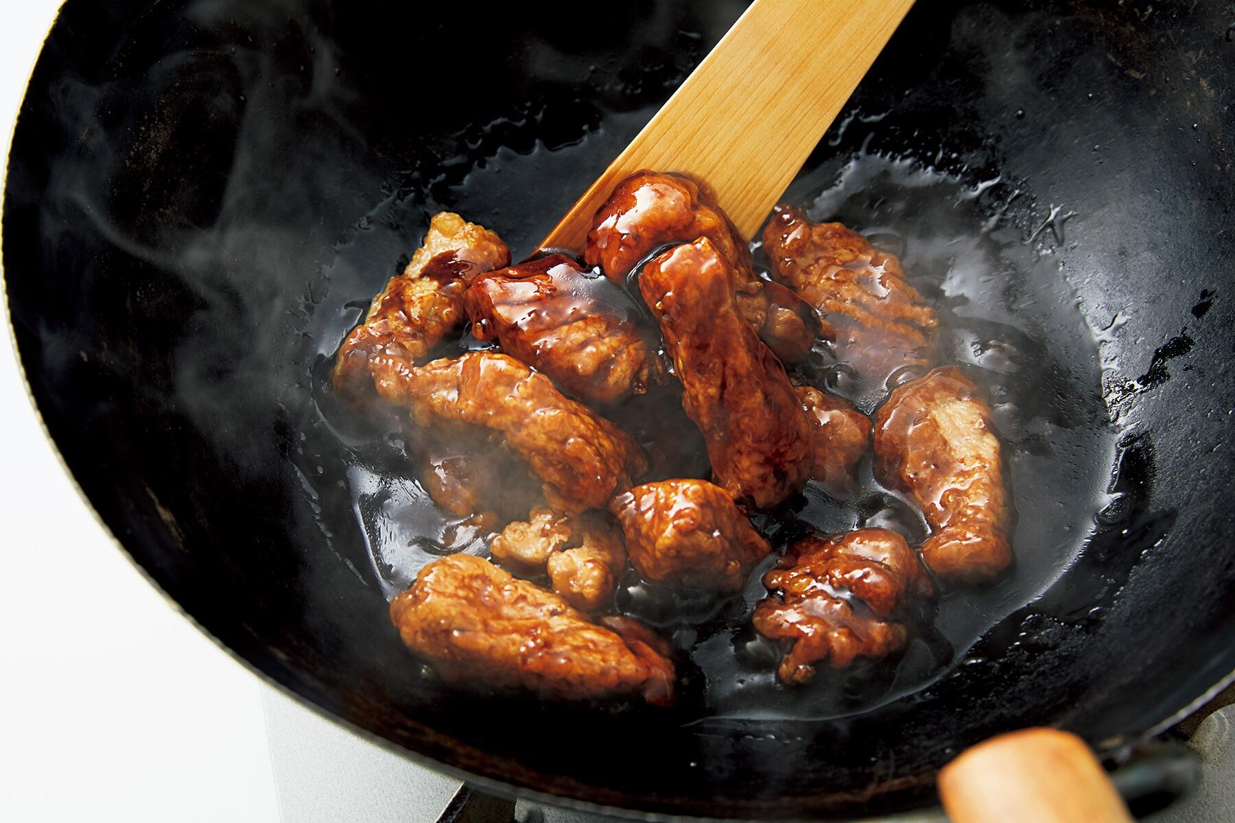 品の良い甘酸っぱさが魅力の“黒酢豚”