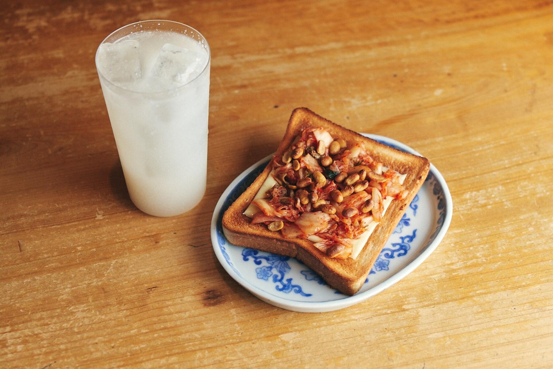 旨味の相乗効果！“キムチとドライ納豆の発酵トースト”