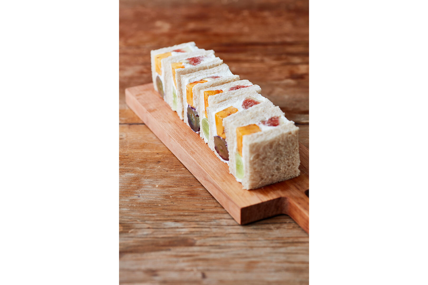 甘さ控えめ“大人の秋のフルーツサンド”