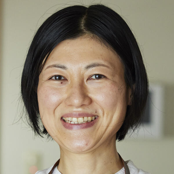 原 亜樹子　菓子文化研究家