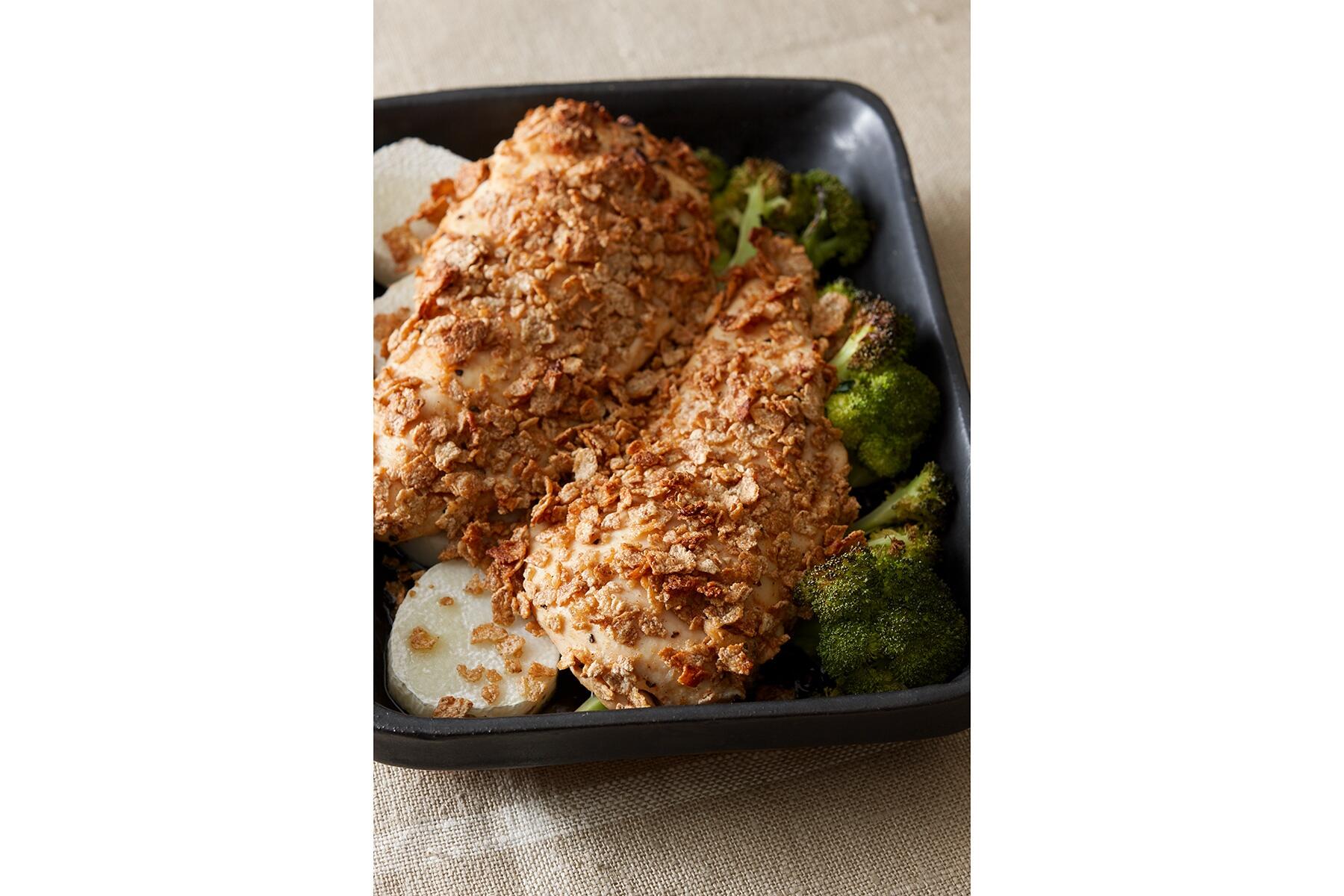 カリッとした食感が心地よい“チキンとブロッコリーのピリ辛グラタン”