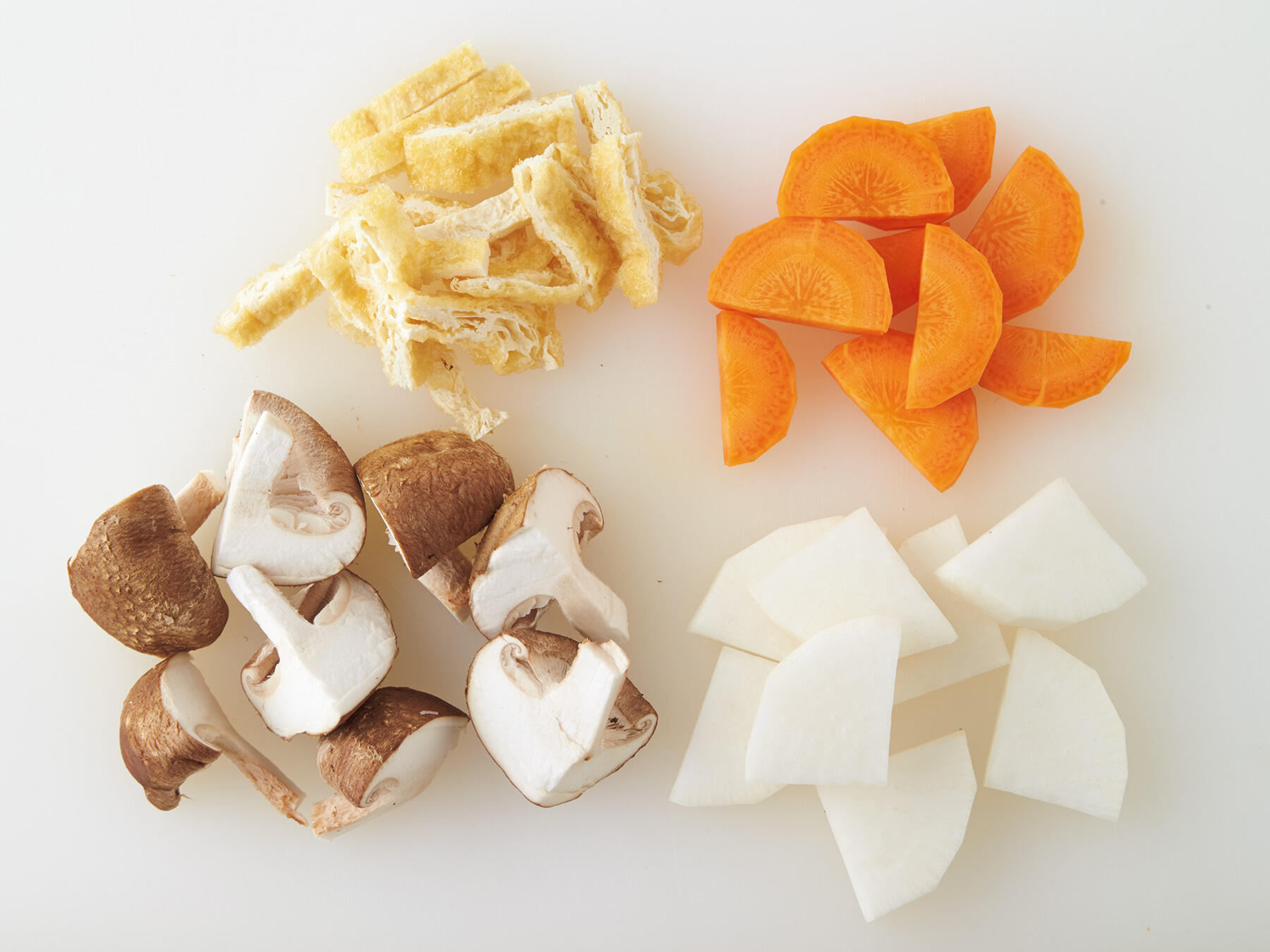 具材をカットする