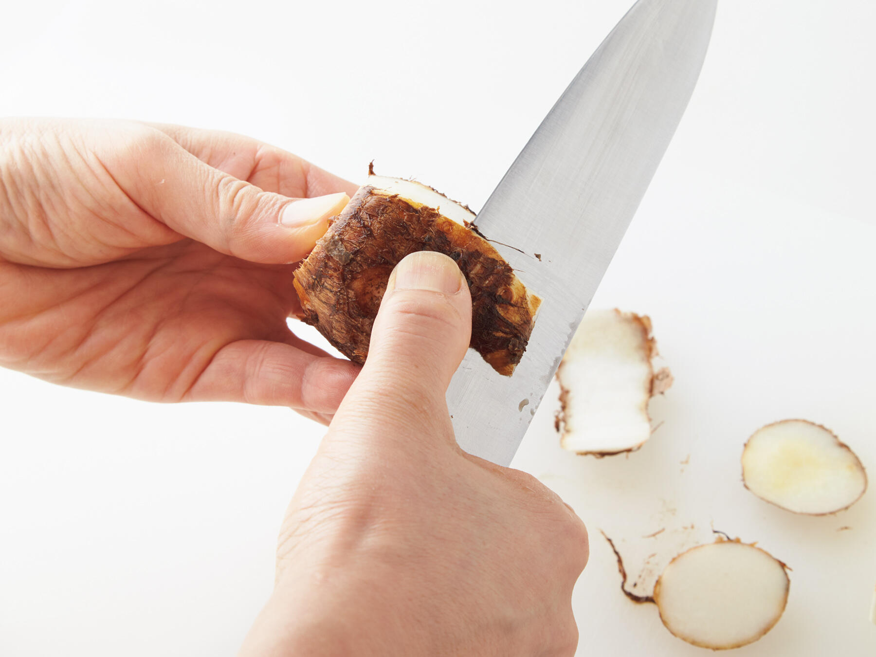 里芋の下ごしらえ