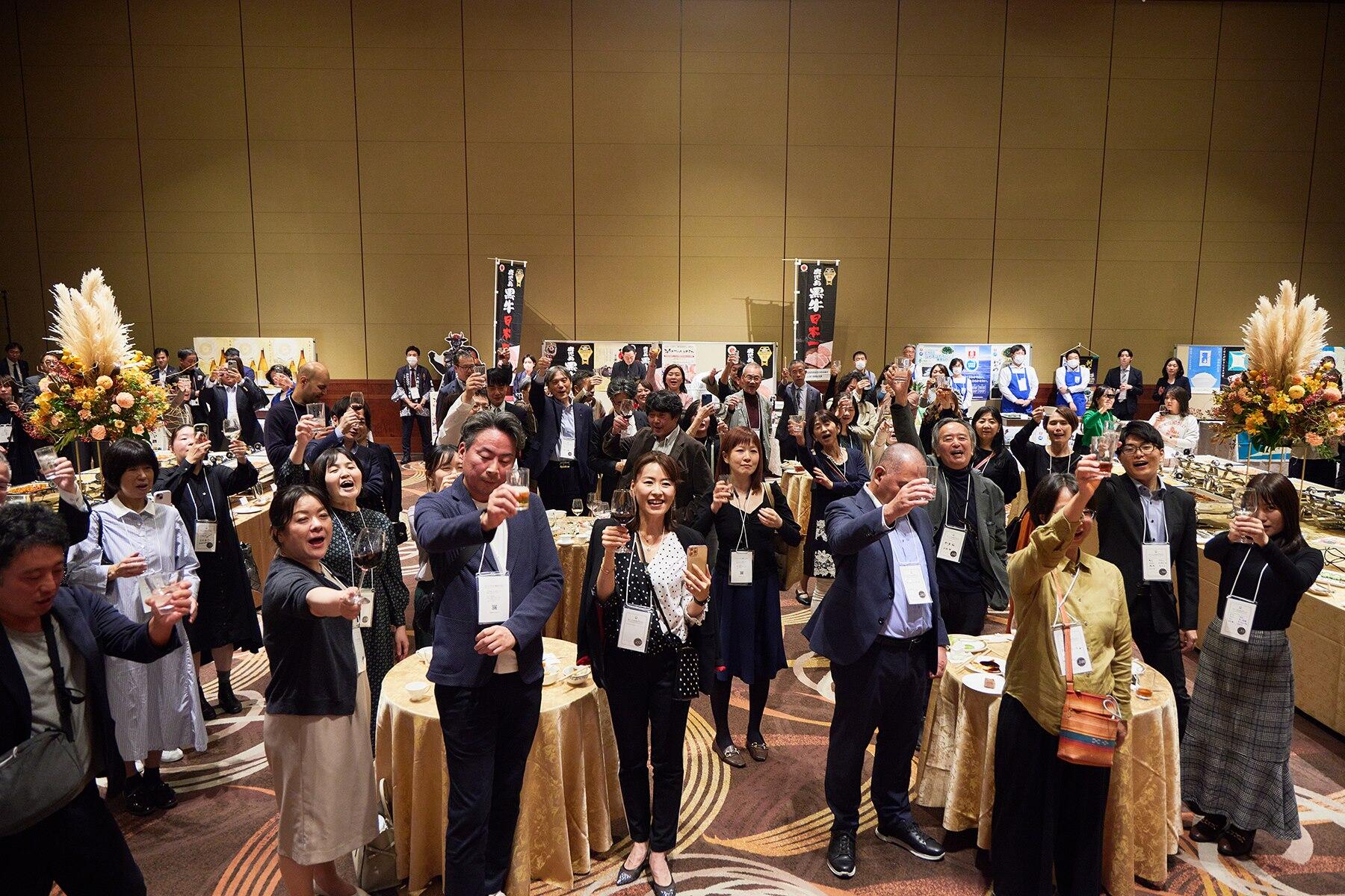 食いしん坊倶楽部パーティーの様子