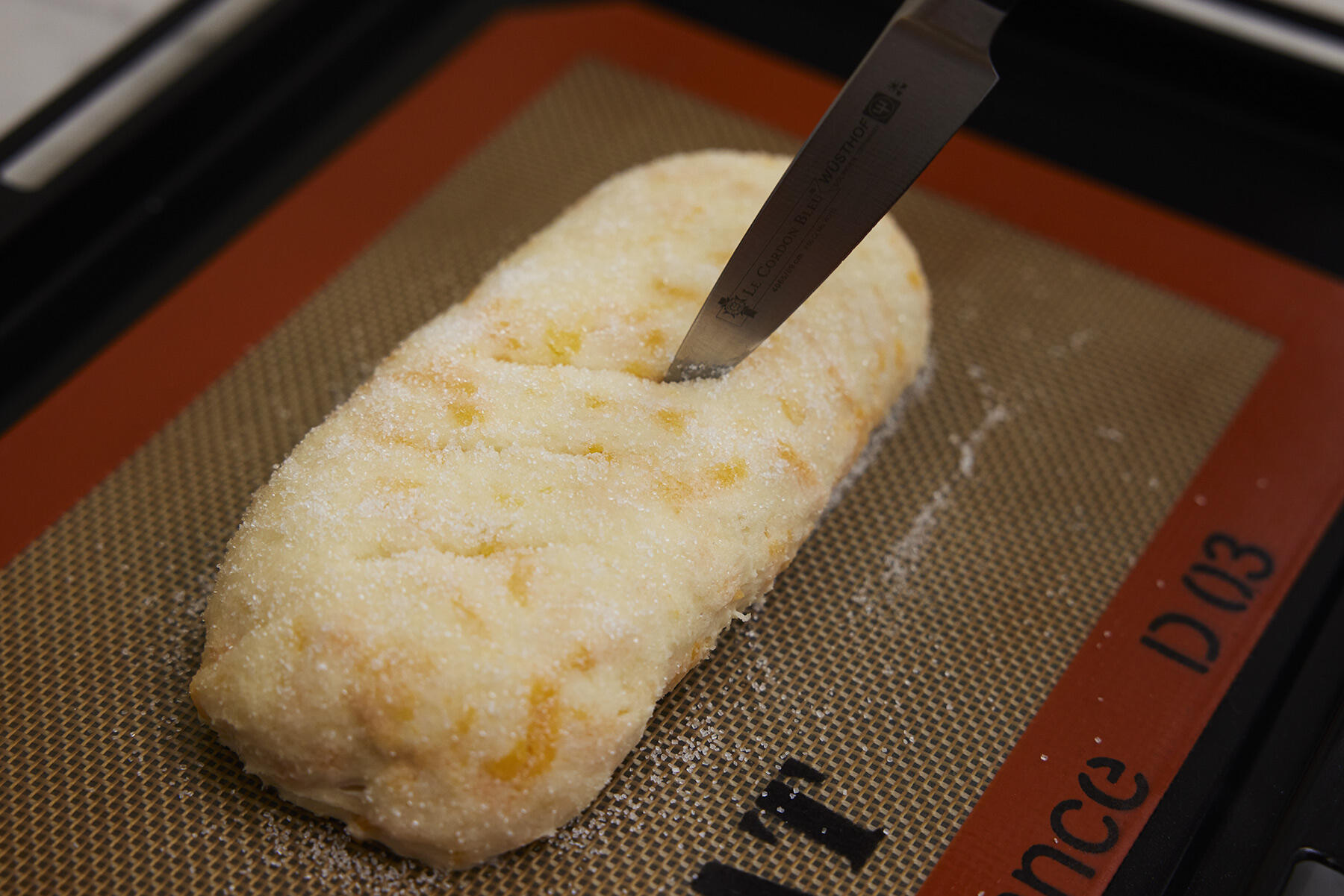 切り込みを入れる