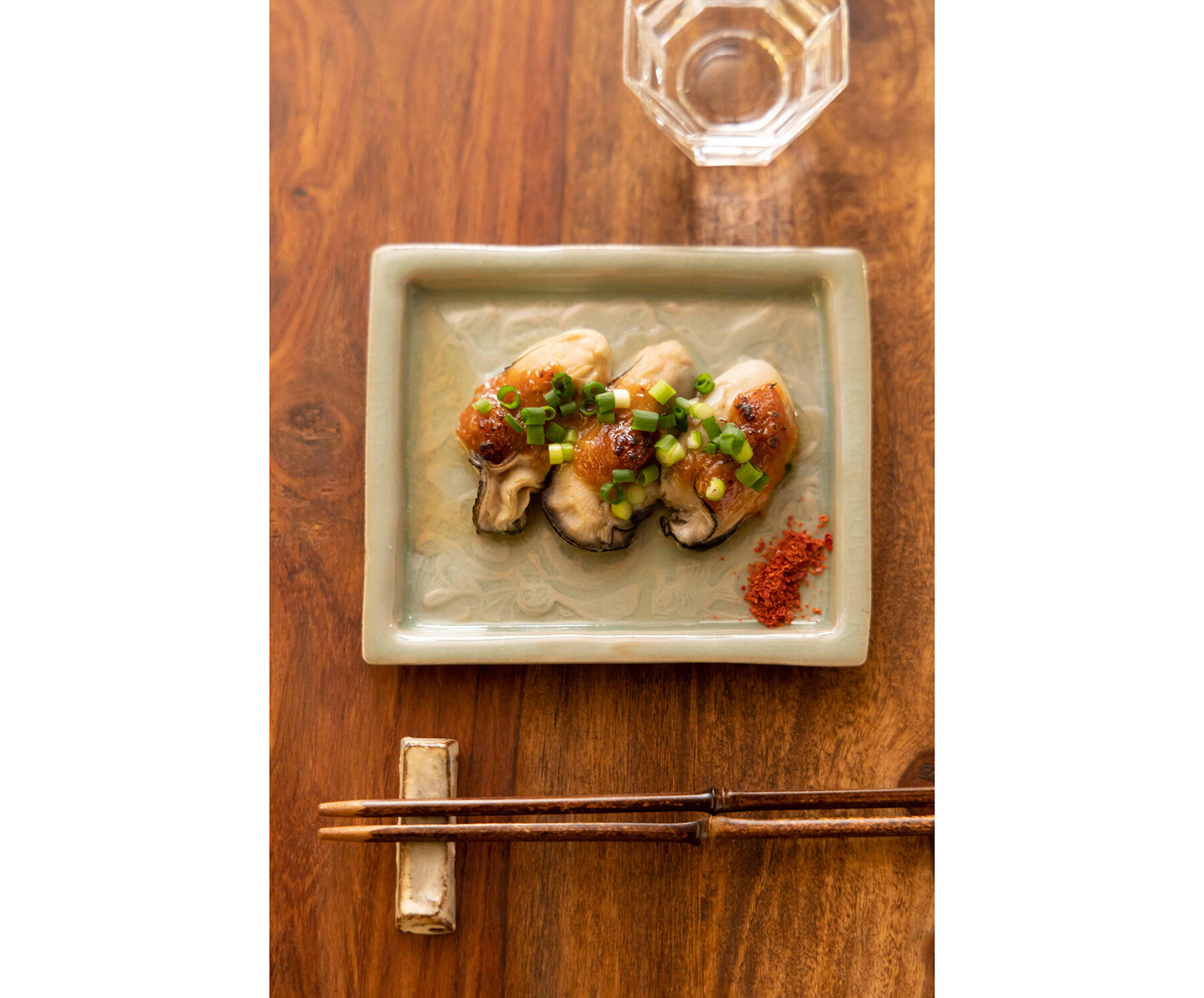 冷酒にあわせたい旨味がしみ出た“牡蠣の味噌焼き”