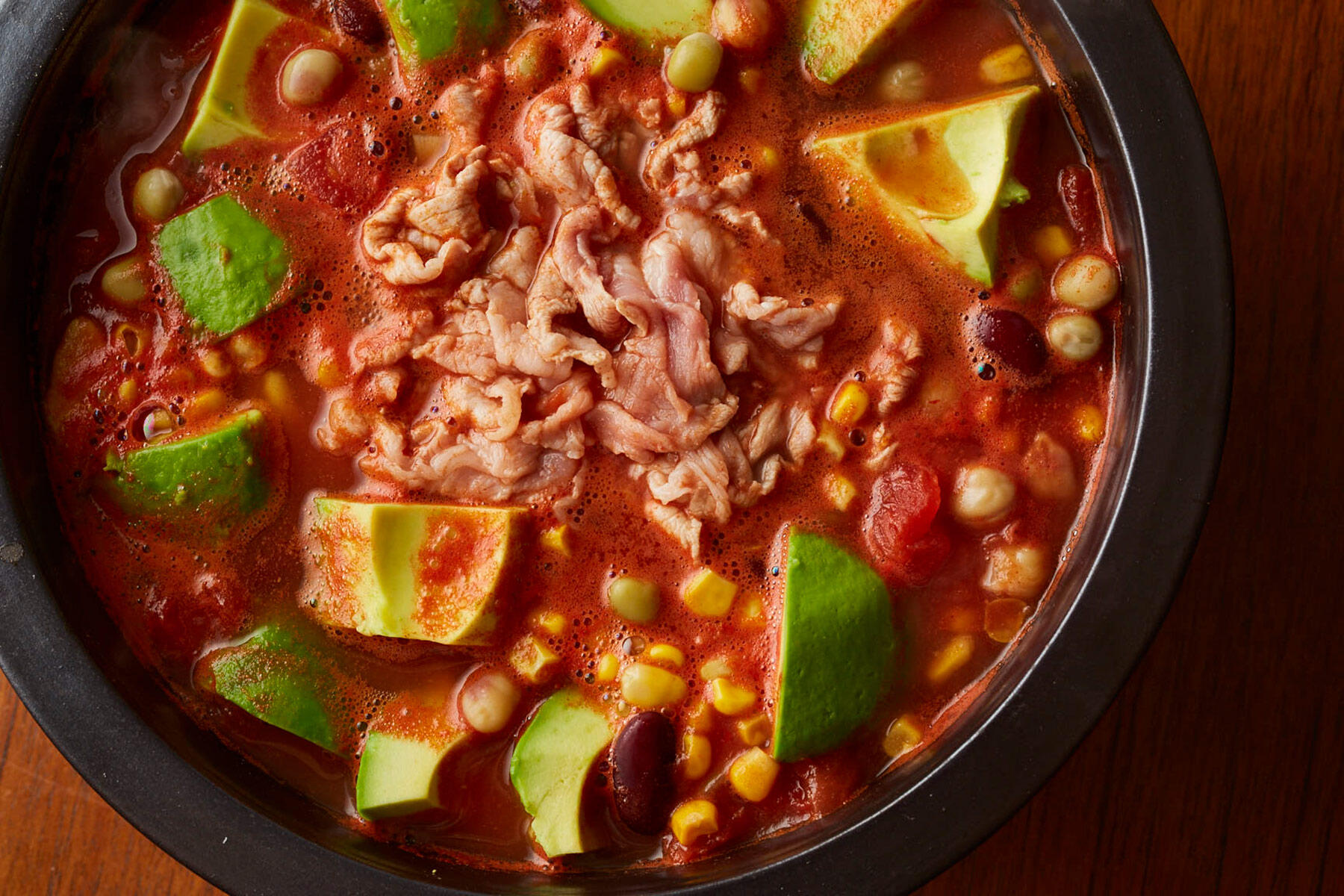 締めまで堪能してほしい“トマトハリッサ鍋”