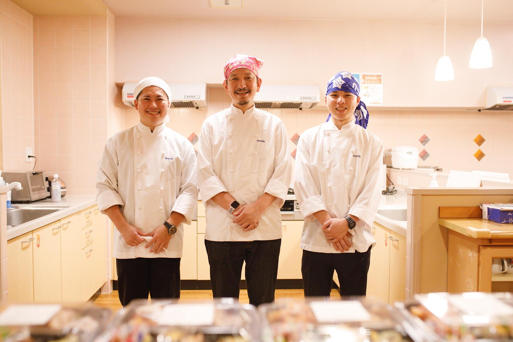 シェフ、スタッフ