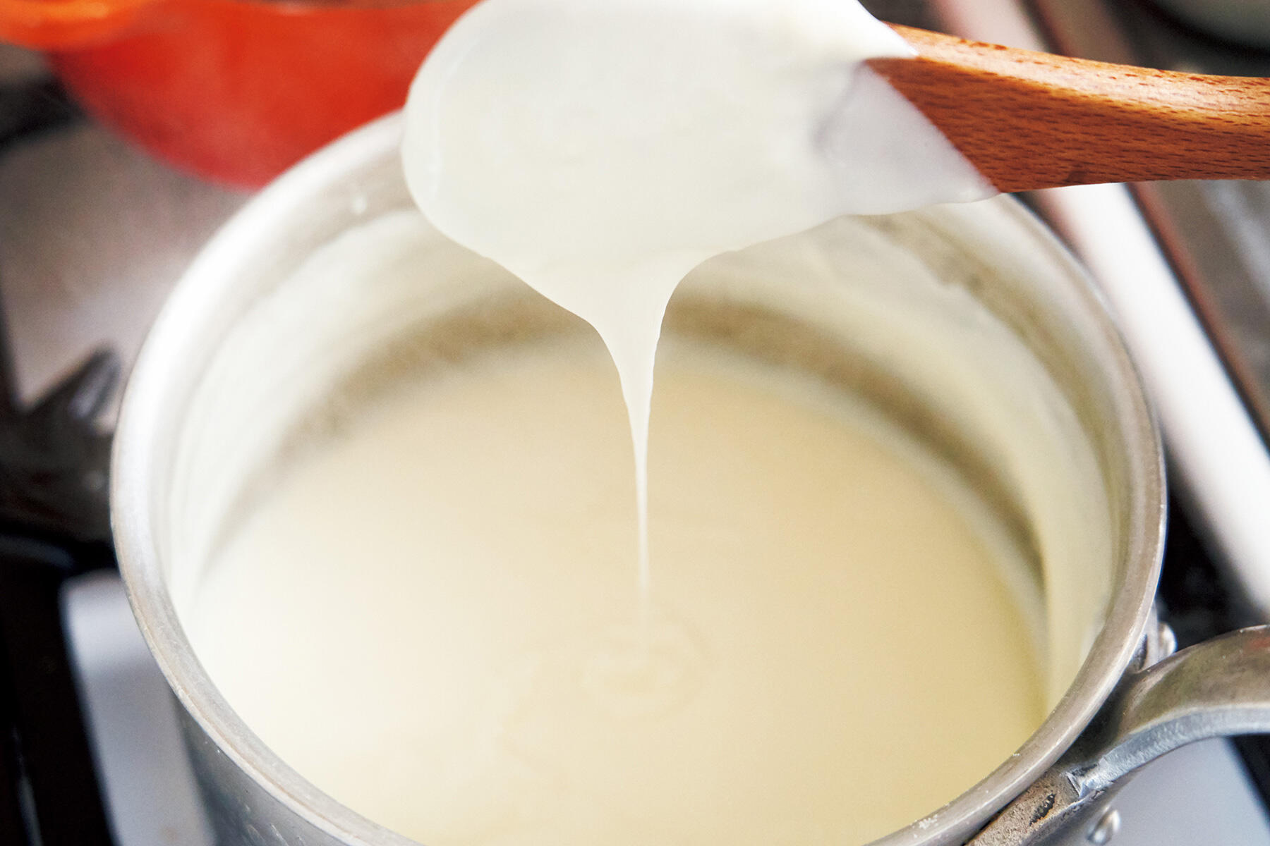 小麦粉を炒める