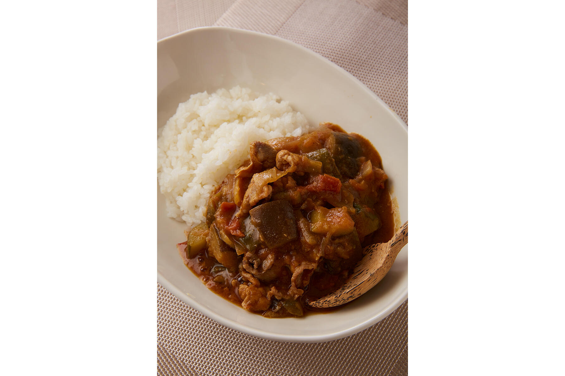 野菜の旨味を凝縮させた“ラタトゥイユカレー”