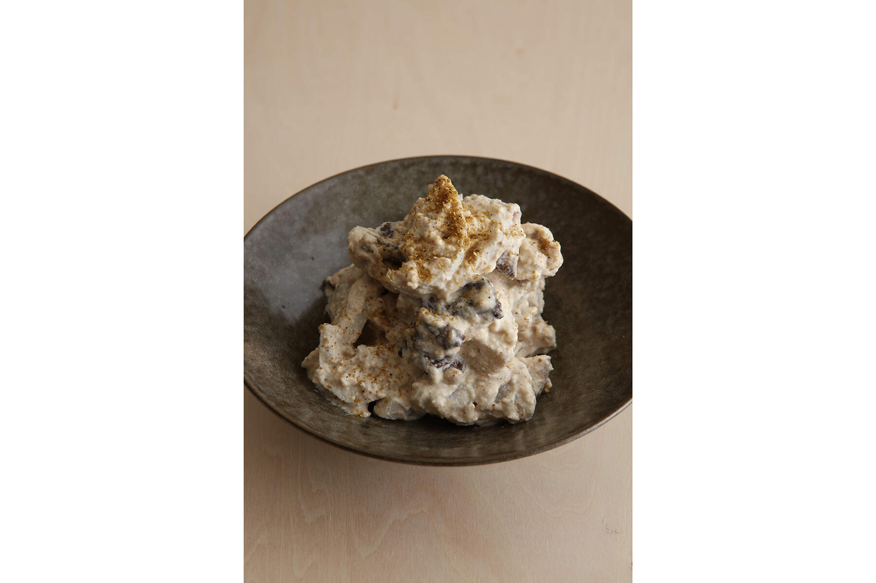 山椒がキリリと効いた“れんこんと焼き椎茸の白和え”