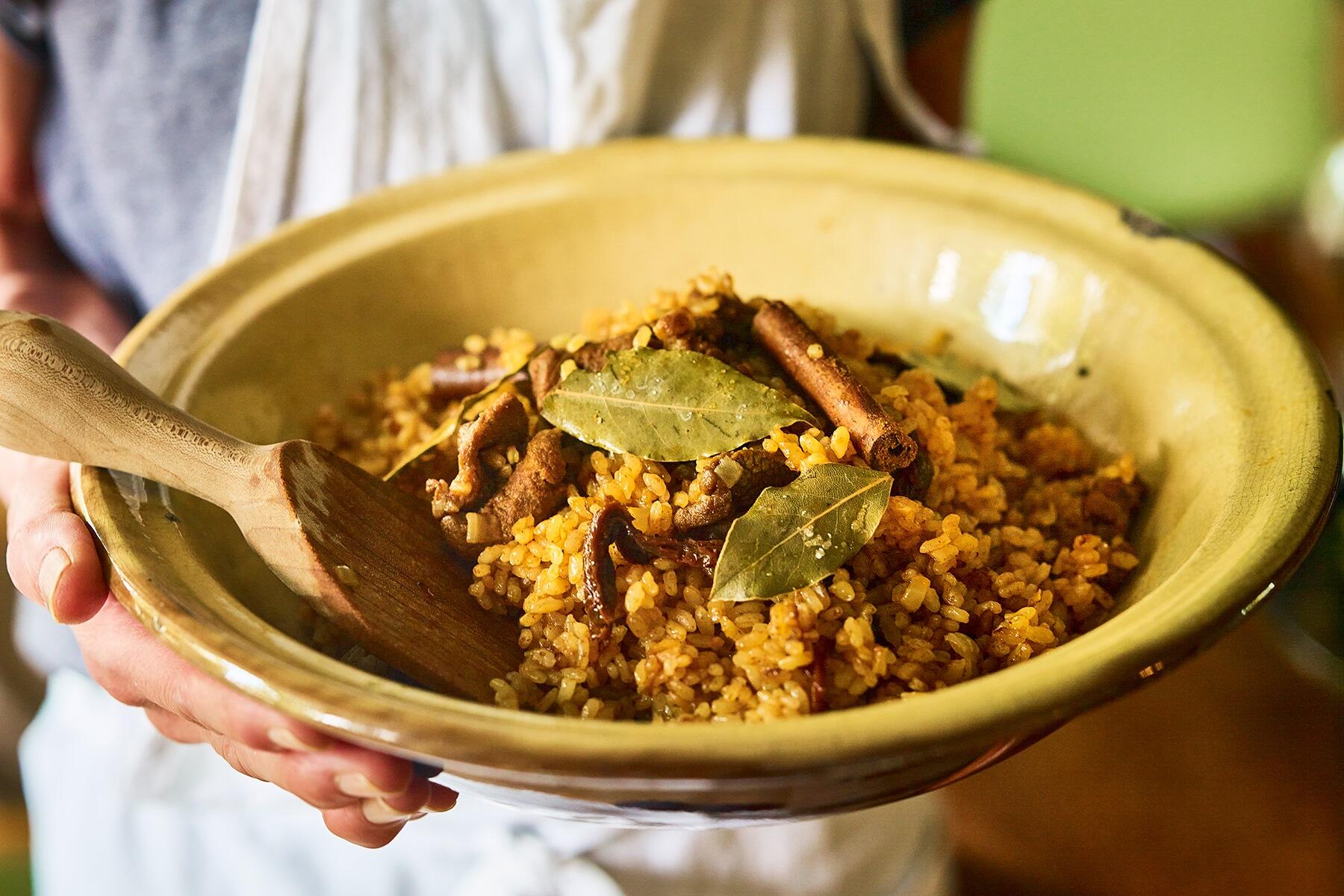 〆にもつまみにもなる“ラム肉とドライトマトのレモンライス”