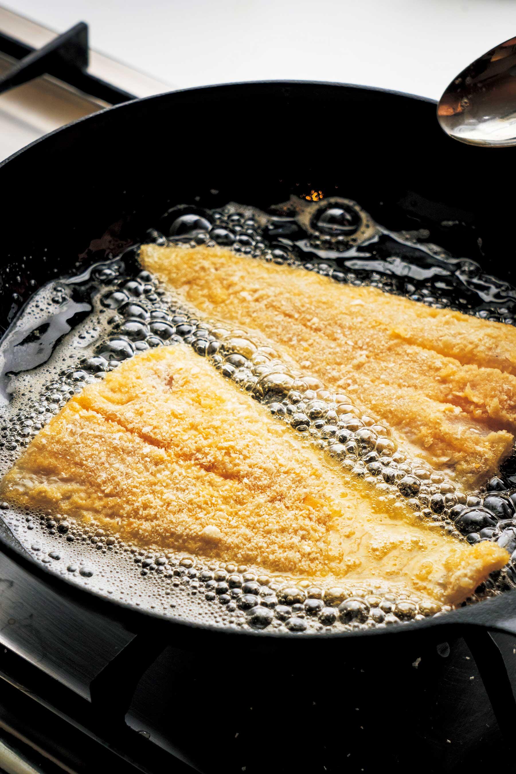 油をすくってかける