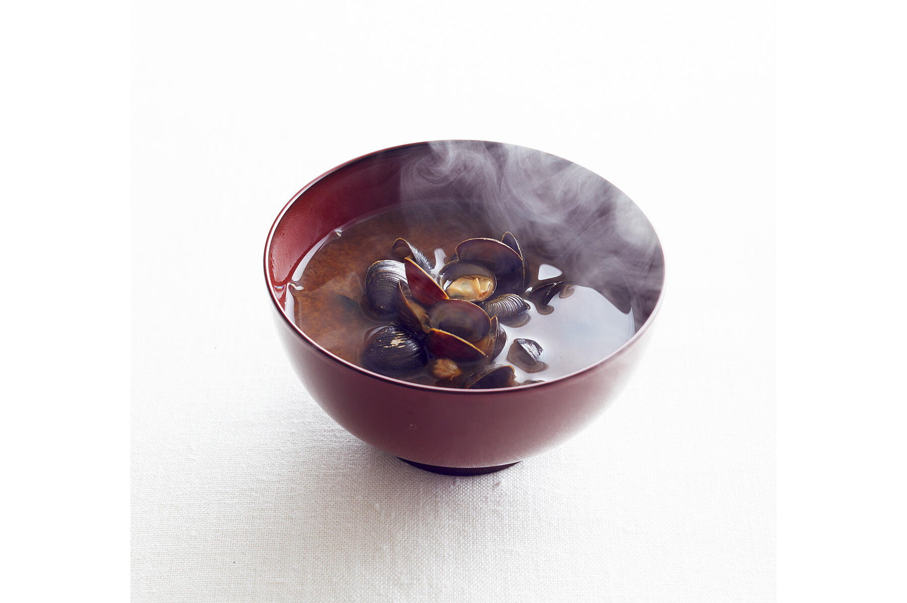疲労回復！体に優しい“シジミの味噌汁”