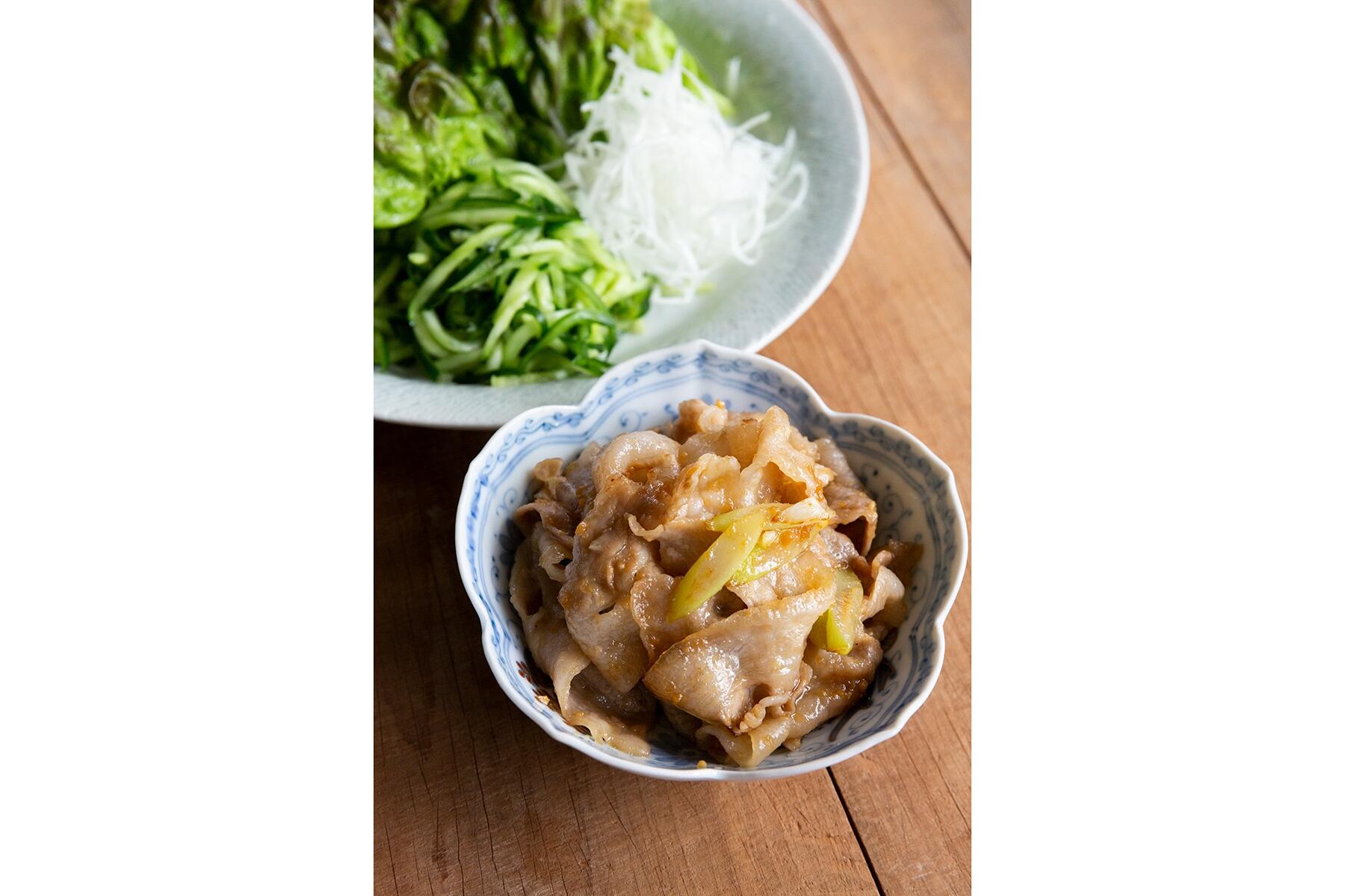 軽やかな食べごこちの“豚肉の味噌炒め レタス包み