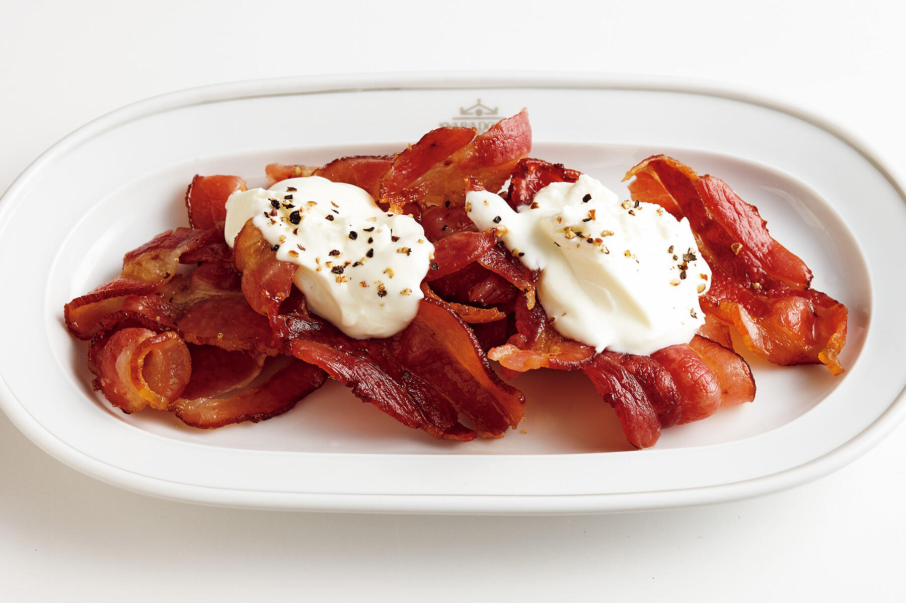 カリカリベーコンのサワークリームがけ