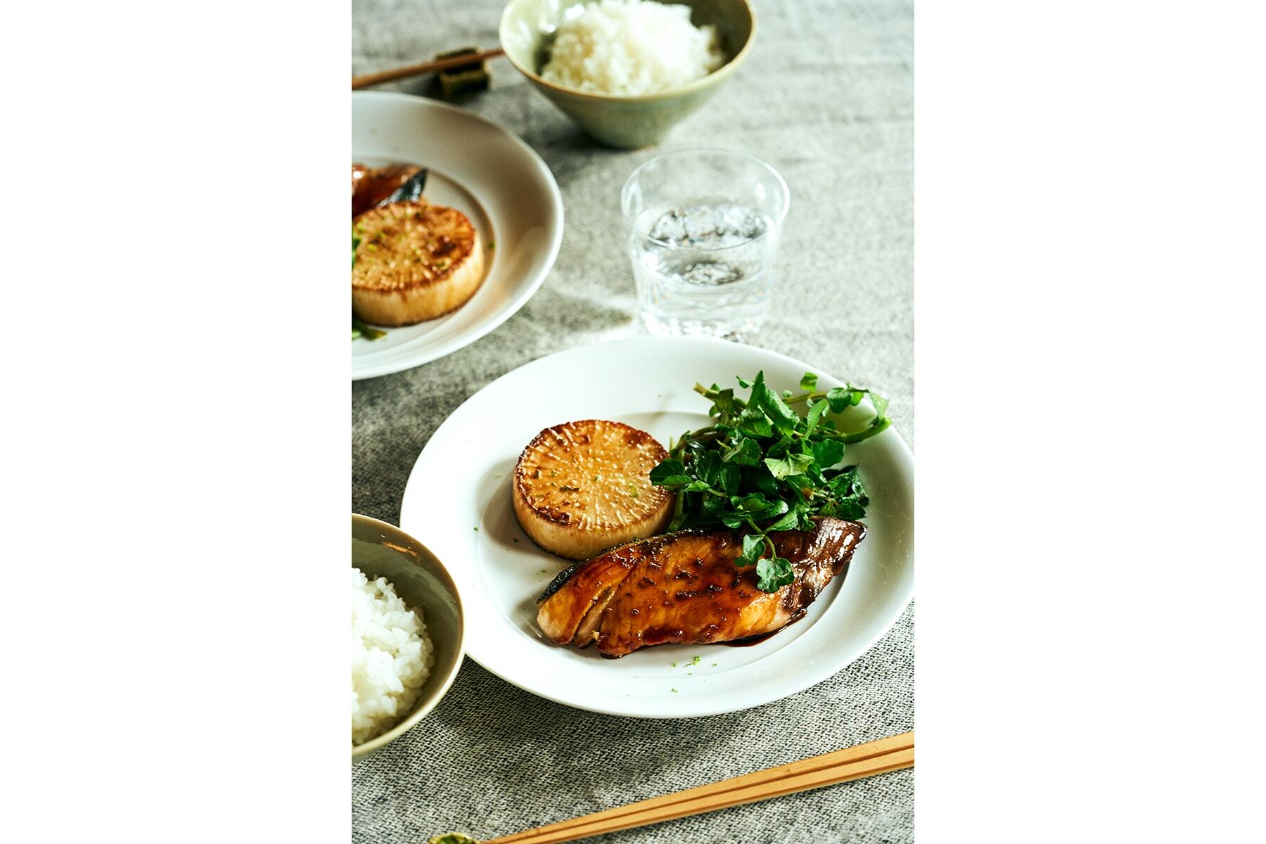 日本酒にもワインにもピッタリな“焼きぶり大根”