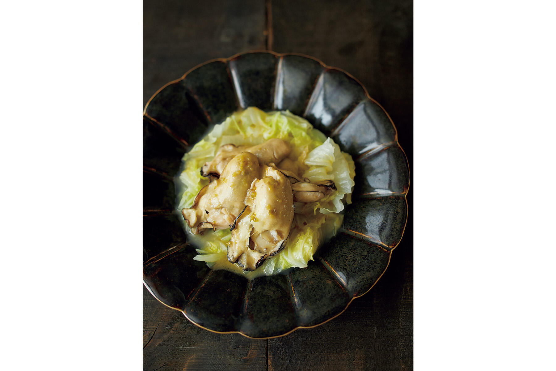 牡蠣と白菜のワインバター蒸し