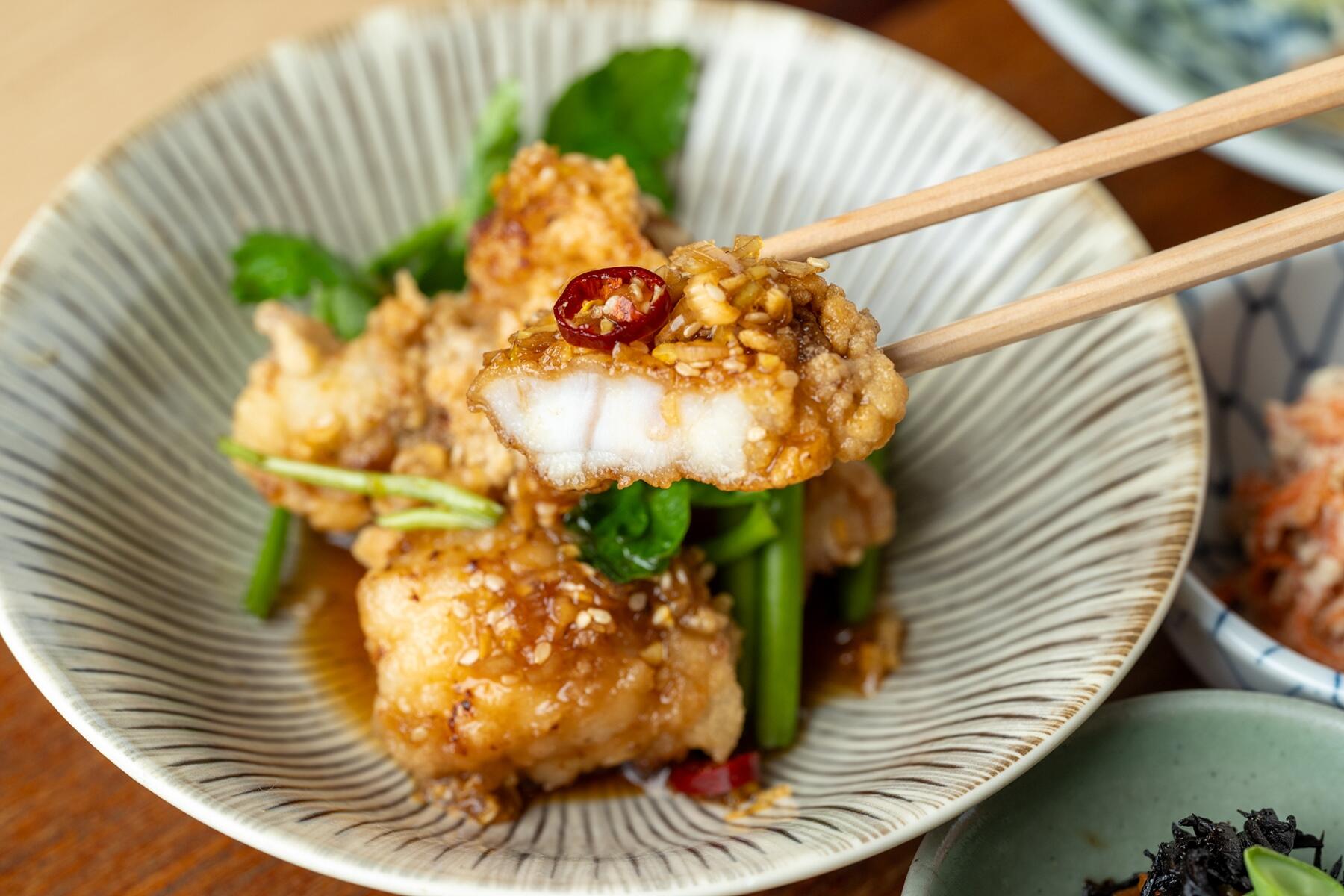 青森産アンコウの油淋鶏
