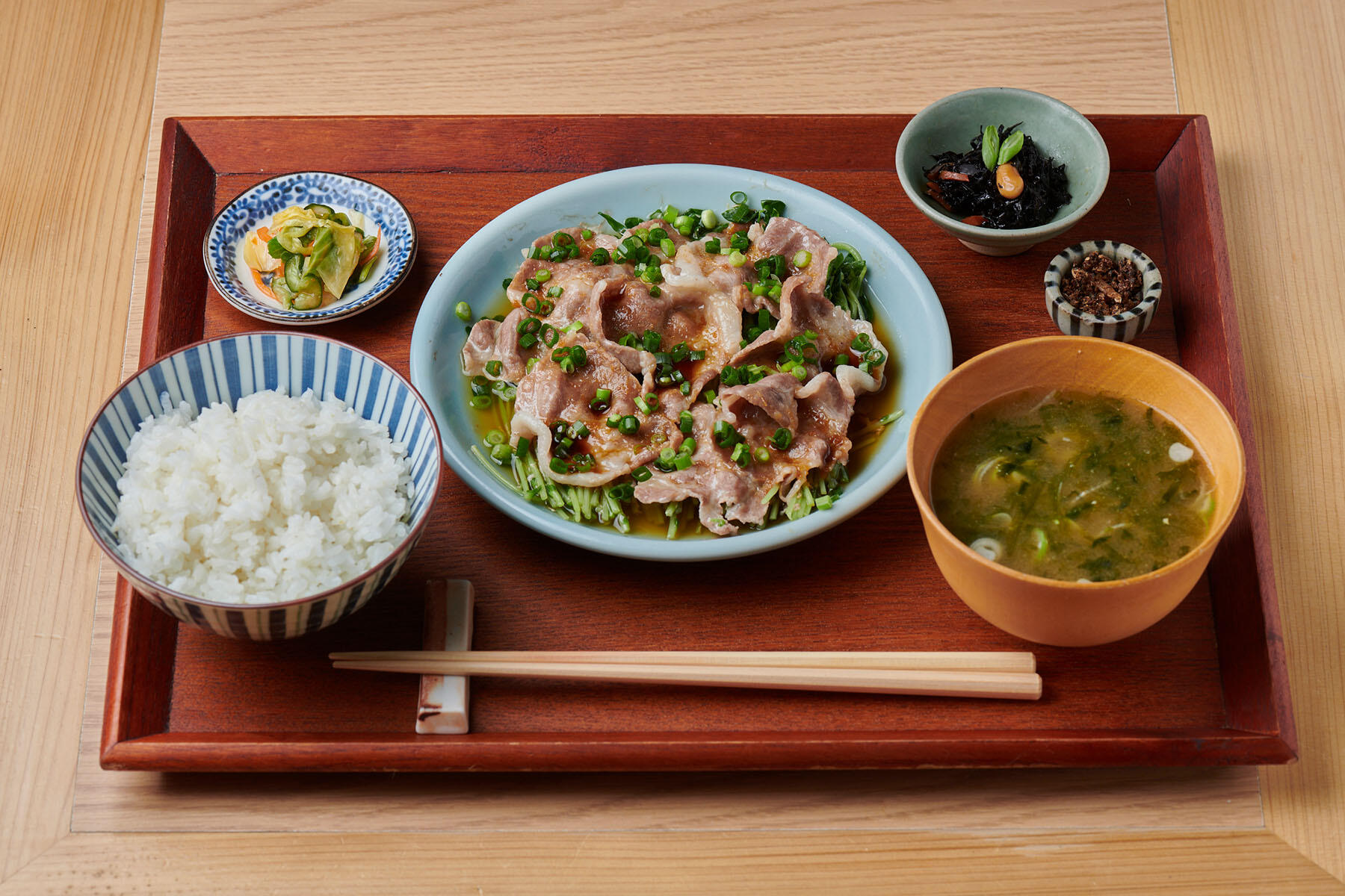 肩ロースの蒸し豚定食