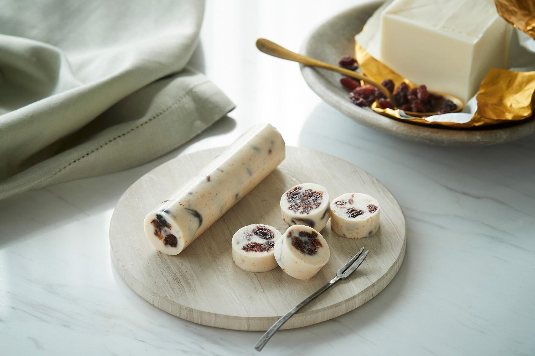 「カルピス(株)特撰バター 謹製レーズン・バター」