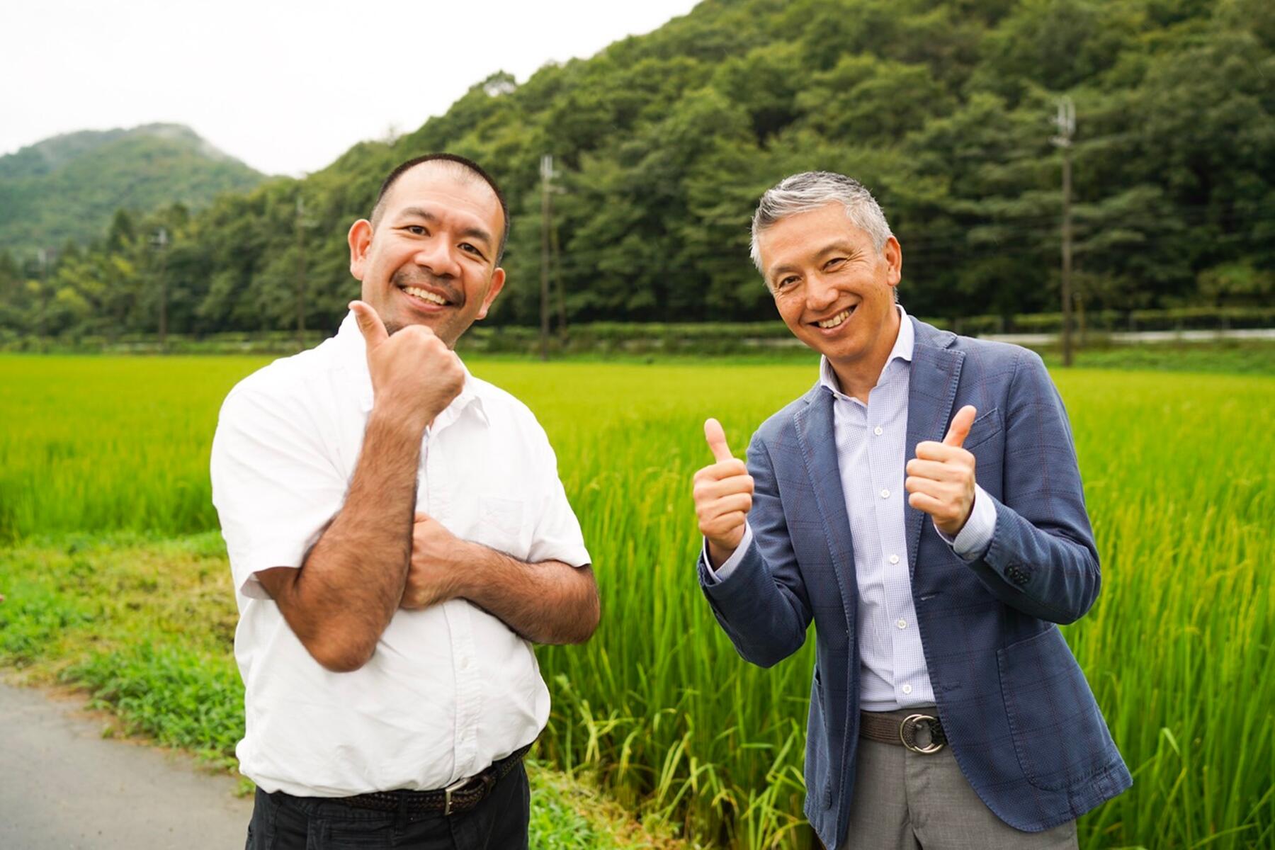 “兄貴”こと「日高見」蔵元・平井孝浩さん（右）と、“ゴリさん”こと永山さん