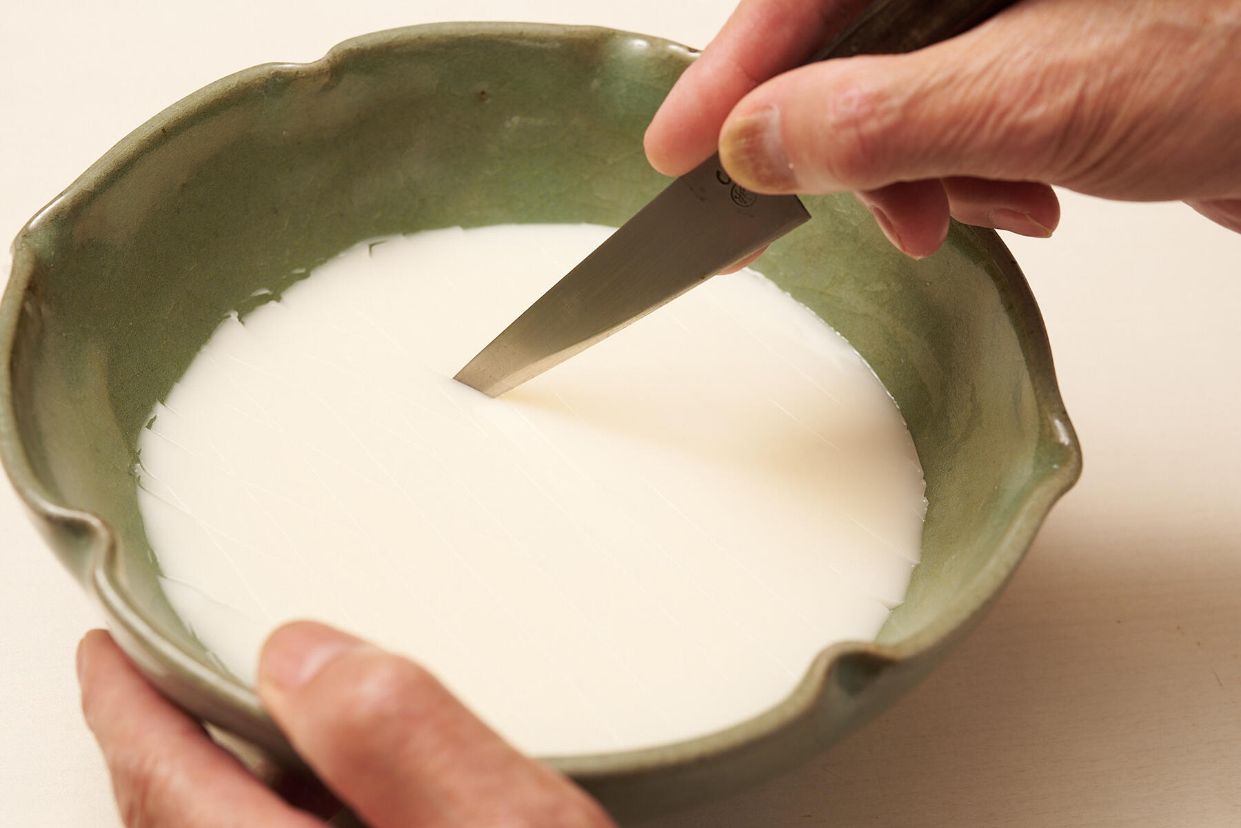 切り目を入れる