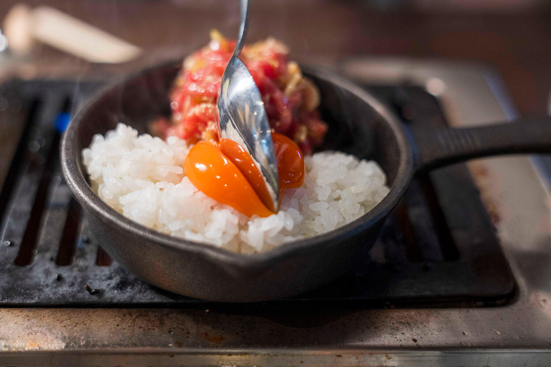 レア焼きユッケご飯