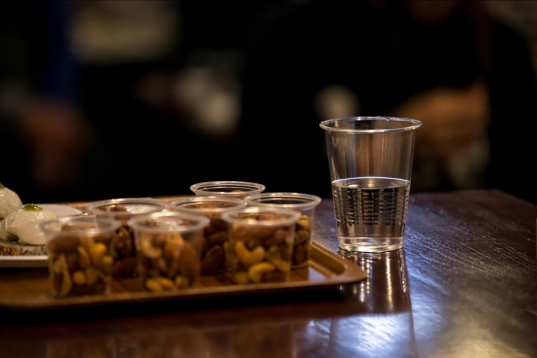 “フライパン燻製ナッツ”は絶妙なフィンガーフード！