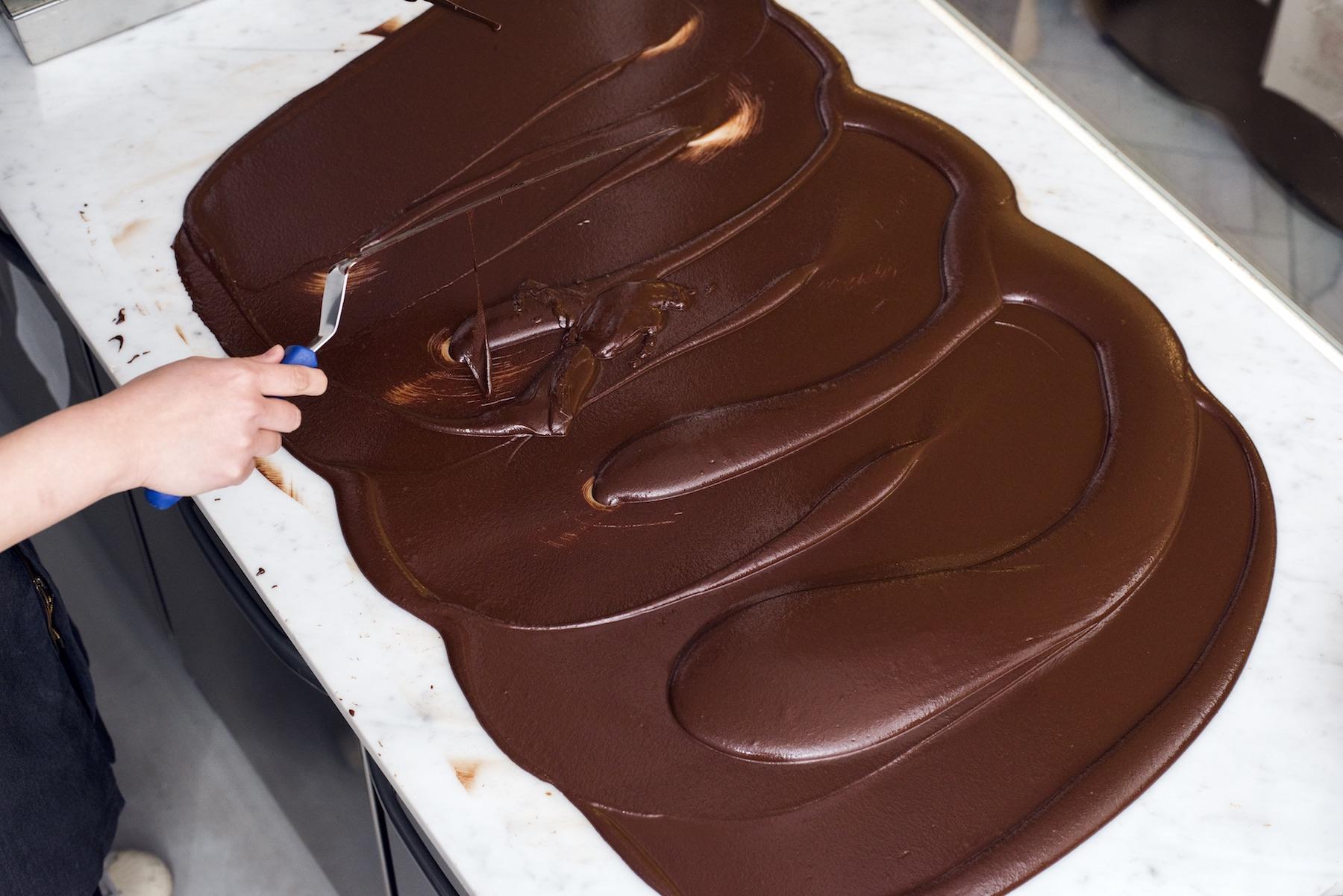 ビーン・トゥ・バーチョコレートは、カカオと人と環境による偶然の産物。今日の味が明日も同じとは限らない。