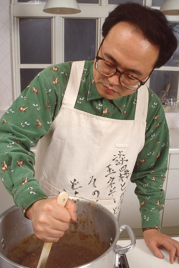 鷹の爪を入れる前に取り分ければ、子供用になる。中辛に仕上げる場合はチキン、小辛はポークがお薦め。