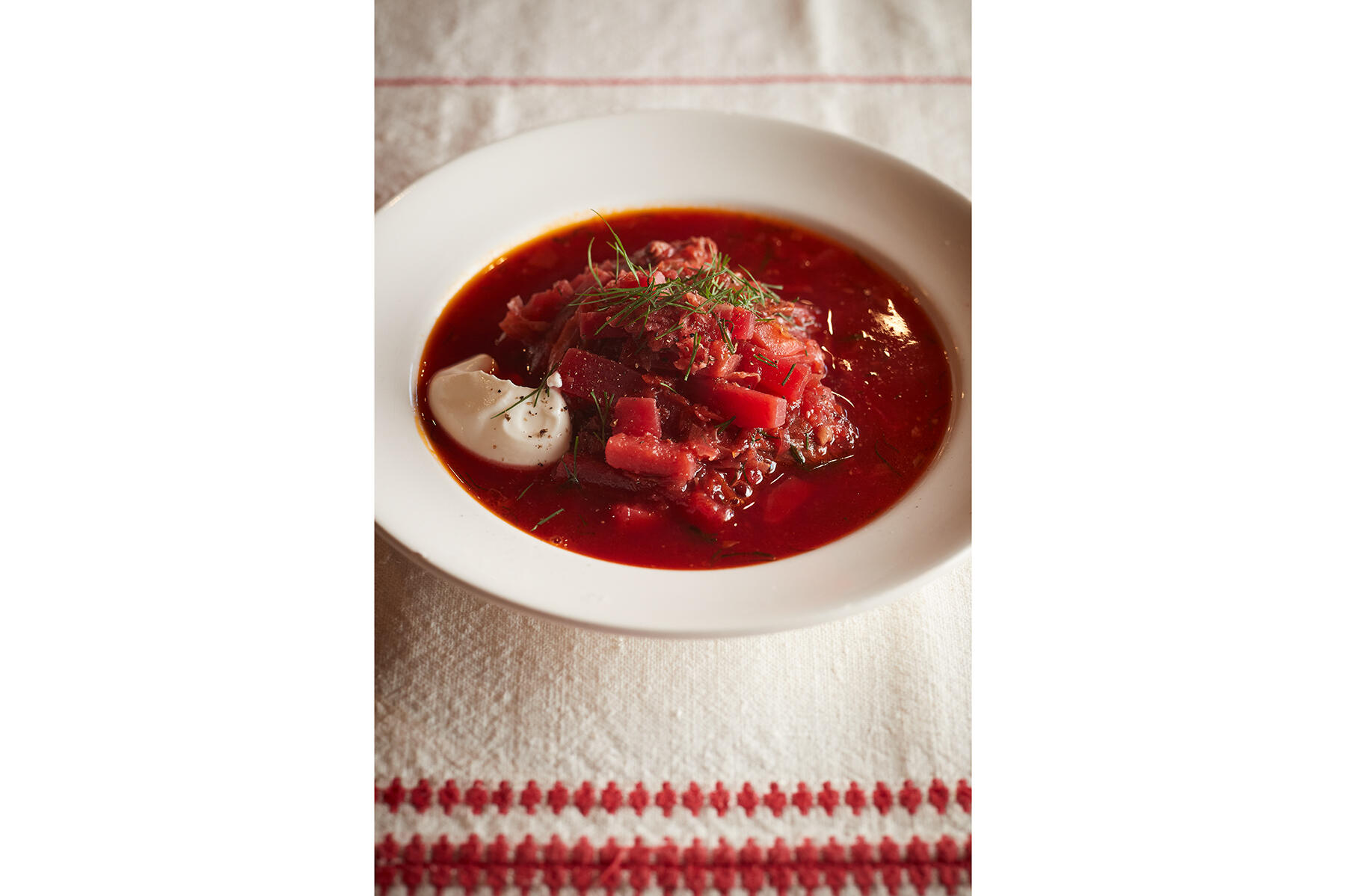 牛肉の旨味が溶け出した“ボルシチ”