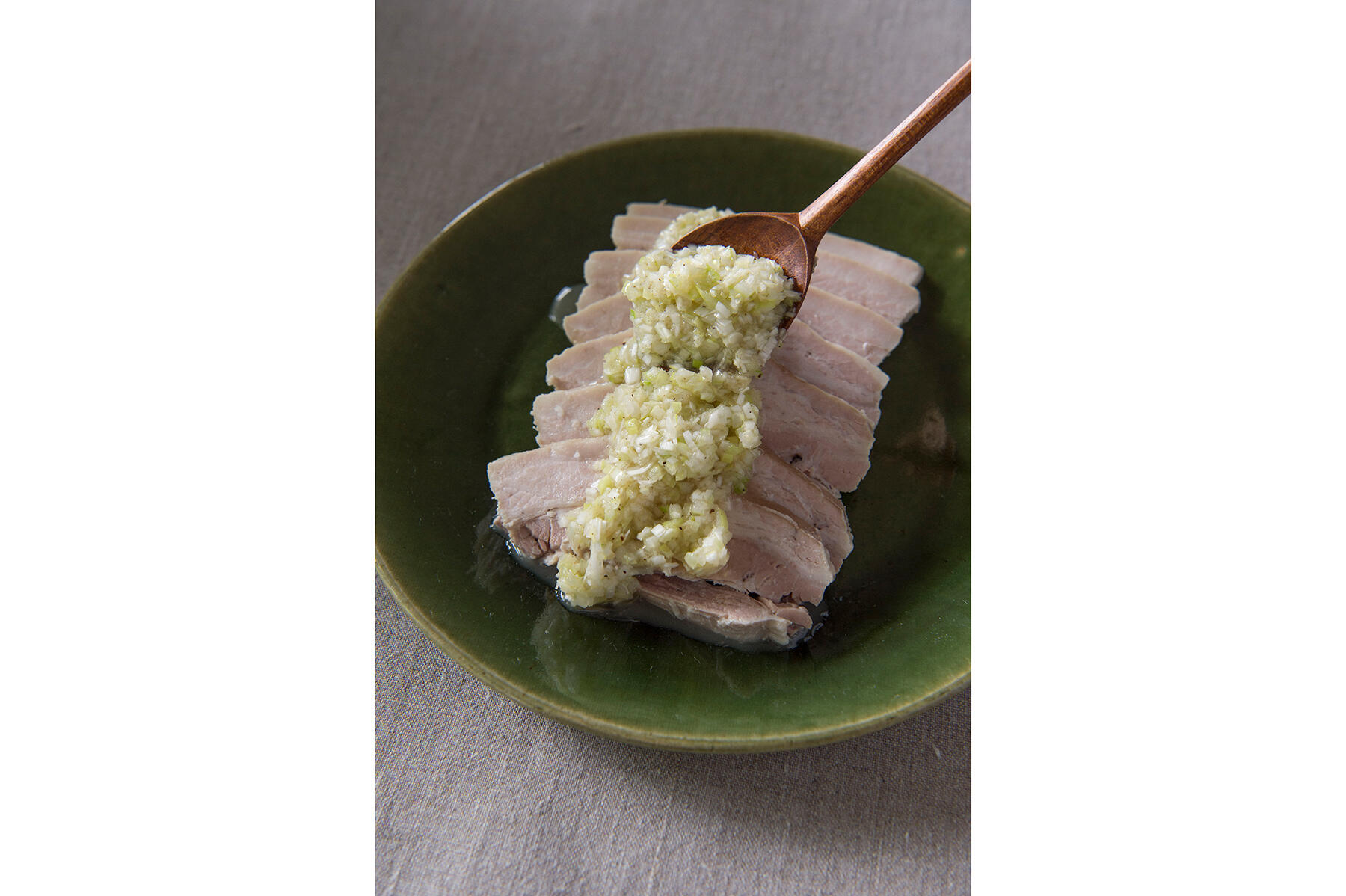 しっとり＆さっぱり美味しい“ゆで豚のねぎ塩ソースがけ”